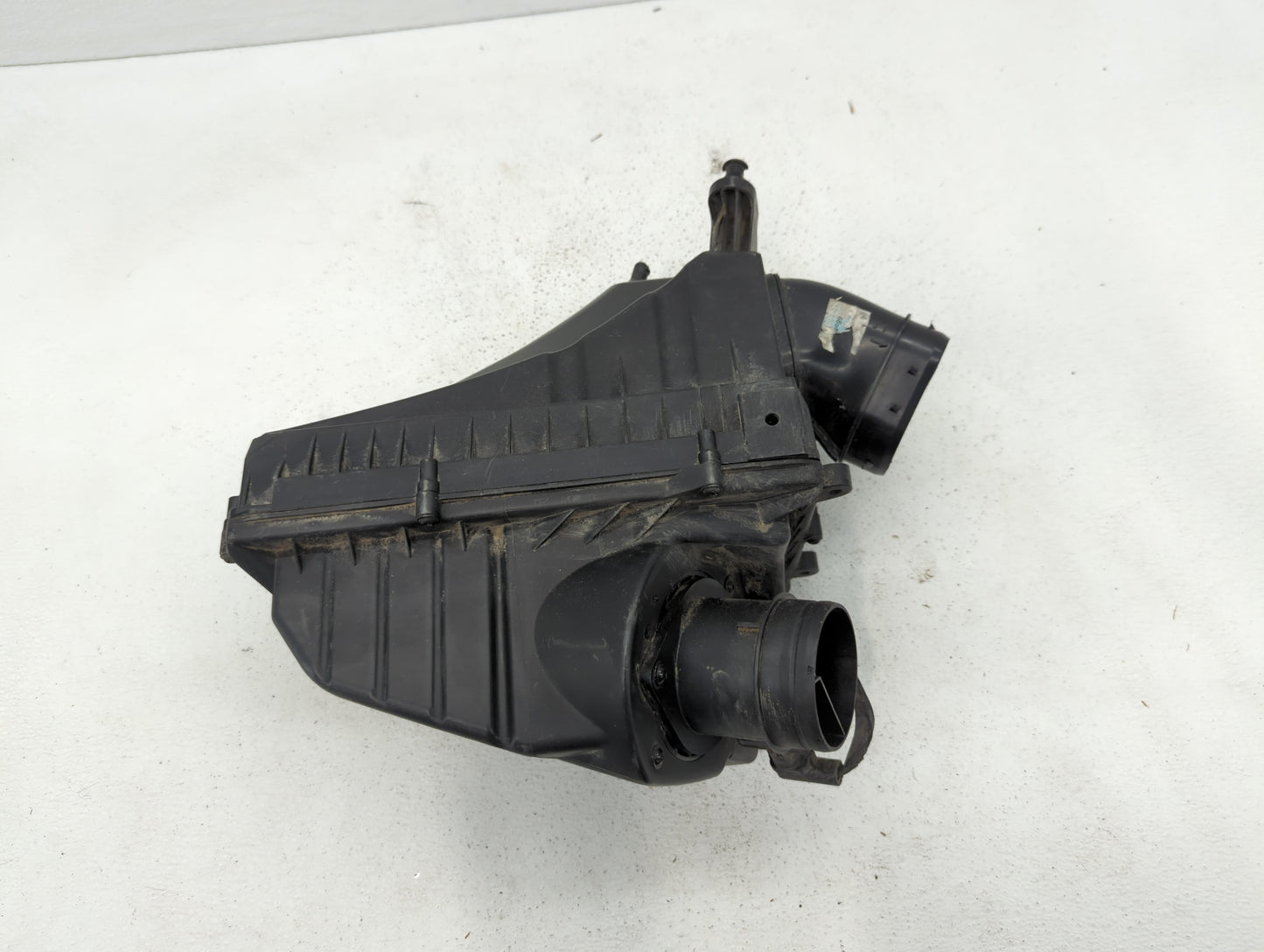 2013 Jaguar Xf Air Cleaner Intake-duct Hose Tube - Oemusedautoparts1.com