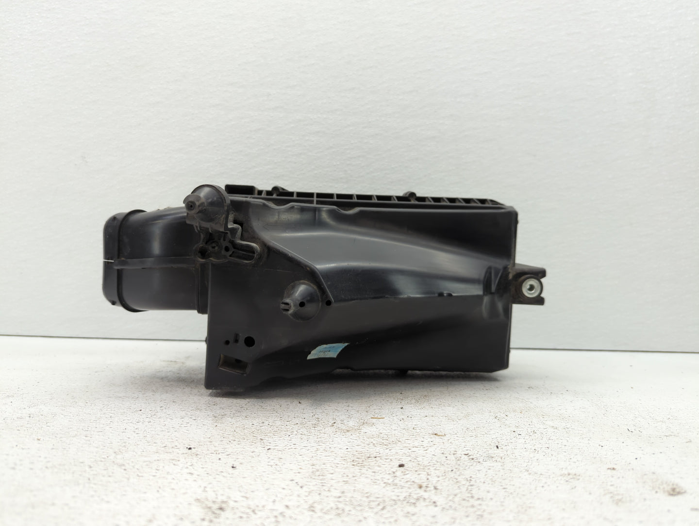 2013 Jaguar Xf Air Cleaner Intake-duct Hose Tube - Oemusedautoparts1.com