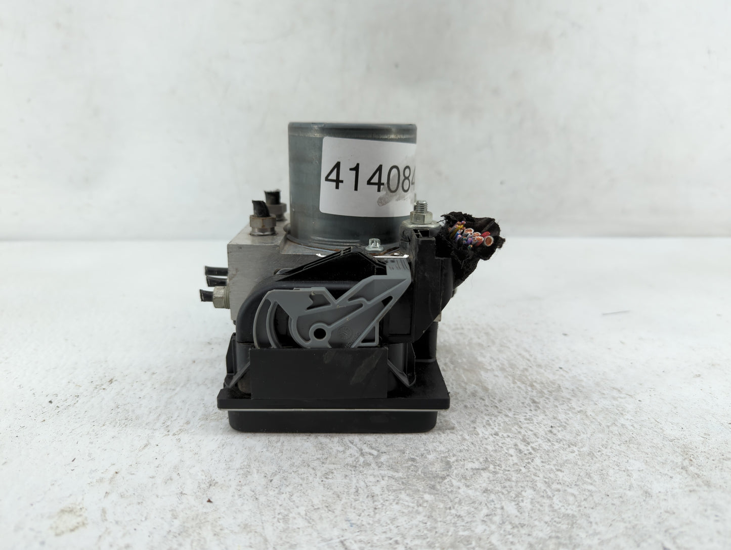2013 Jaguar Xf ABS Pump Control Module Replacement P/N:DX23-2C405-BF Fits OEM Used Auto Parts - Oemusedautoparts1.com