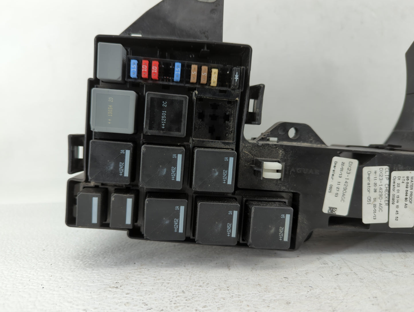 2013 Jaguar Xf Fusebox Fuse Box Panel Relay Module P/N:DX23-14290-AGC Fits OEM Used Auto Parts - Oemusedautoparts1.com