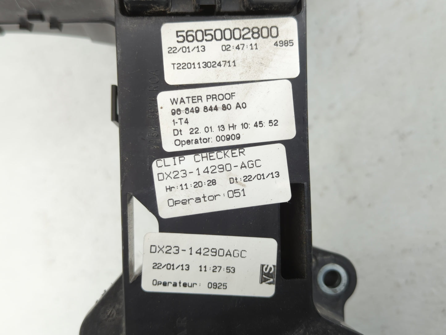 2013 Jaguar Xf Fusebox Fuse Box Panel Relay Module P/N:DX23-14290-AGC Fits OEM Used Auto Parts - Oemusedautoparts1.com