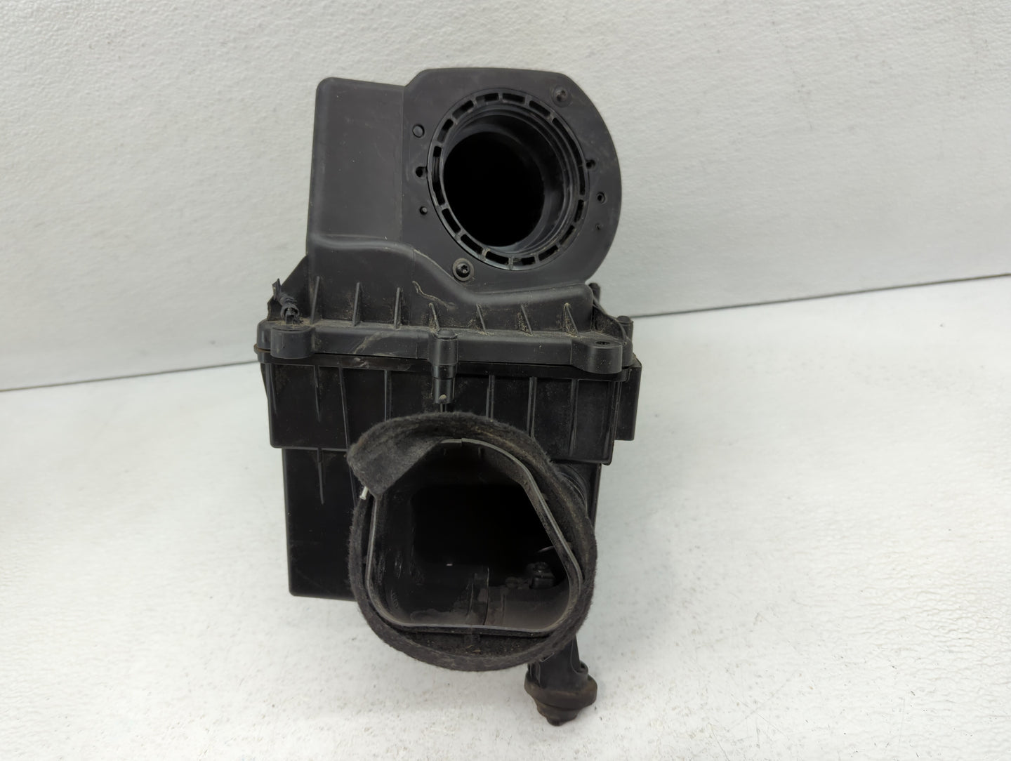 2013-2014 Jaguar Xf Air Cleaner Intake-duct Hose Tube - Oemusedautoparts1.com