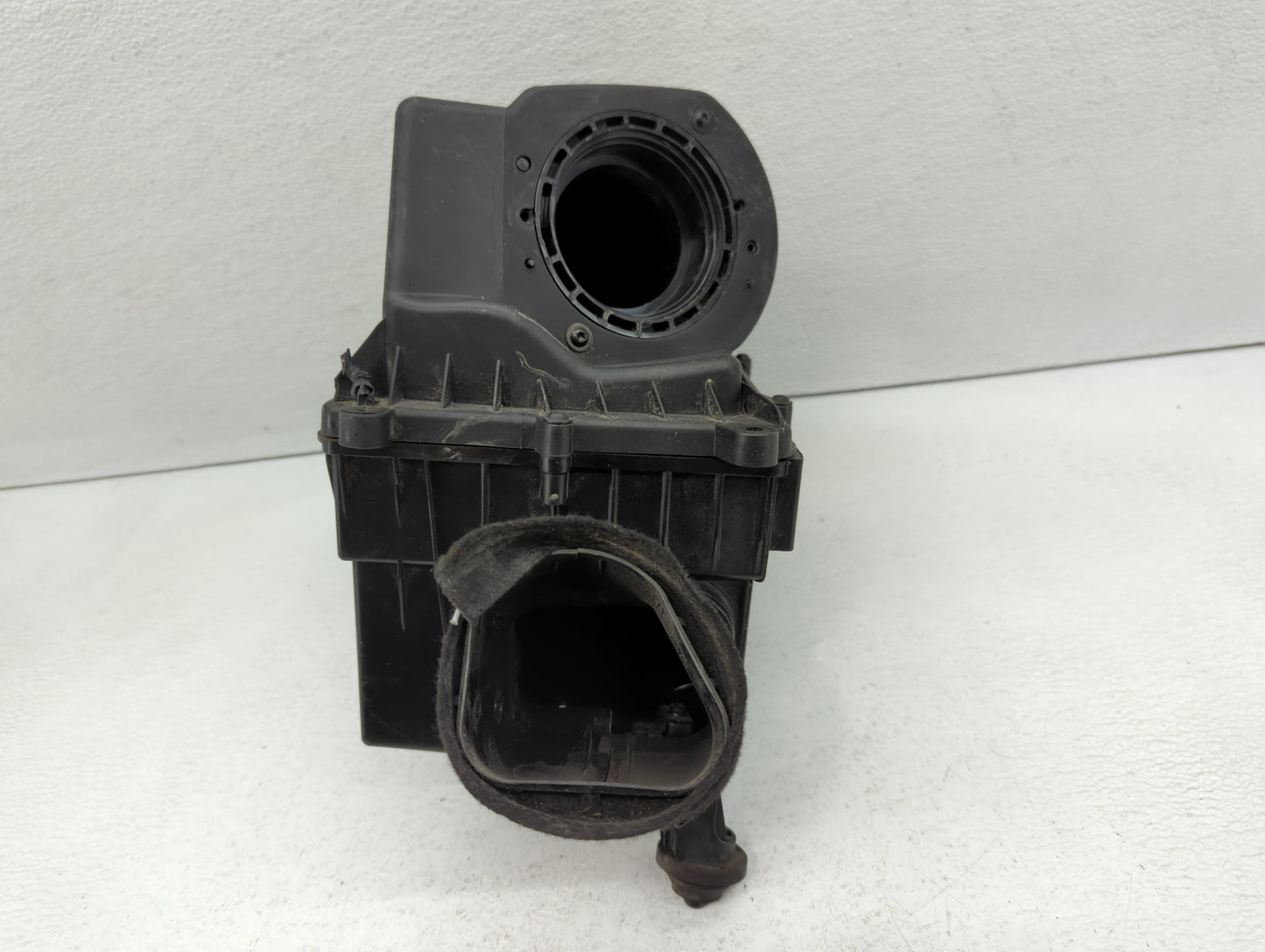 2013-2014 Jaguar Xf Air Cleaner Intake-duct Hose Tube - Oemusedautoparts1.com