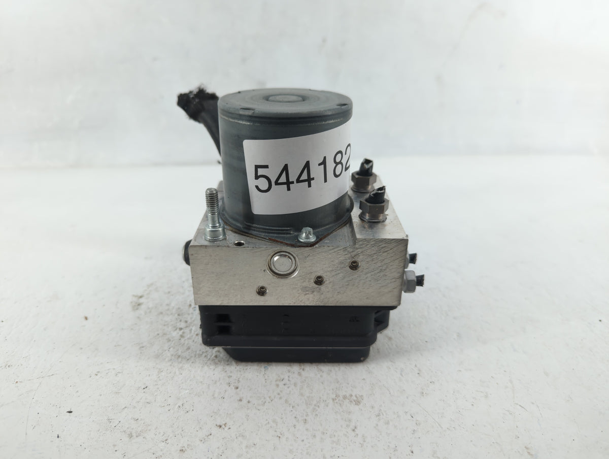 2013 Jaguar Xf Anti-Lock Brake ABS Pump Module Actuator OEM P/N:DX23-2C405-BF Fits OEM Used Auto Parts - Oemusedautoparts1.c