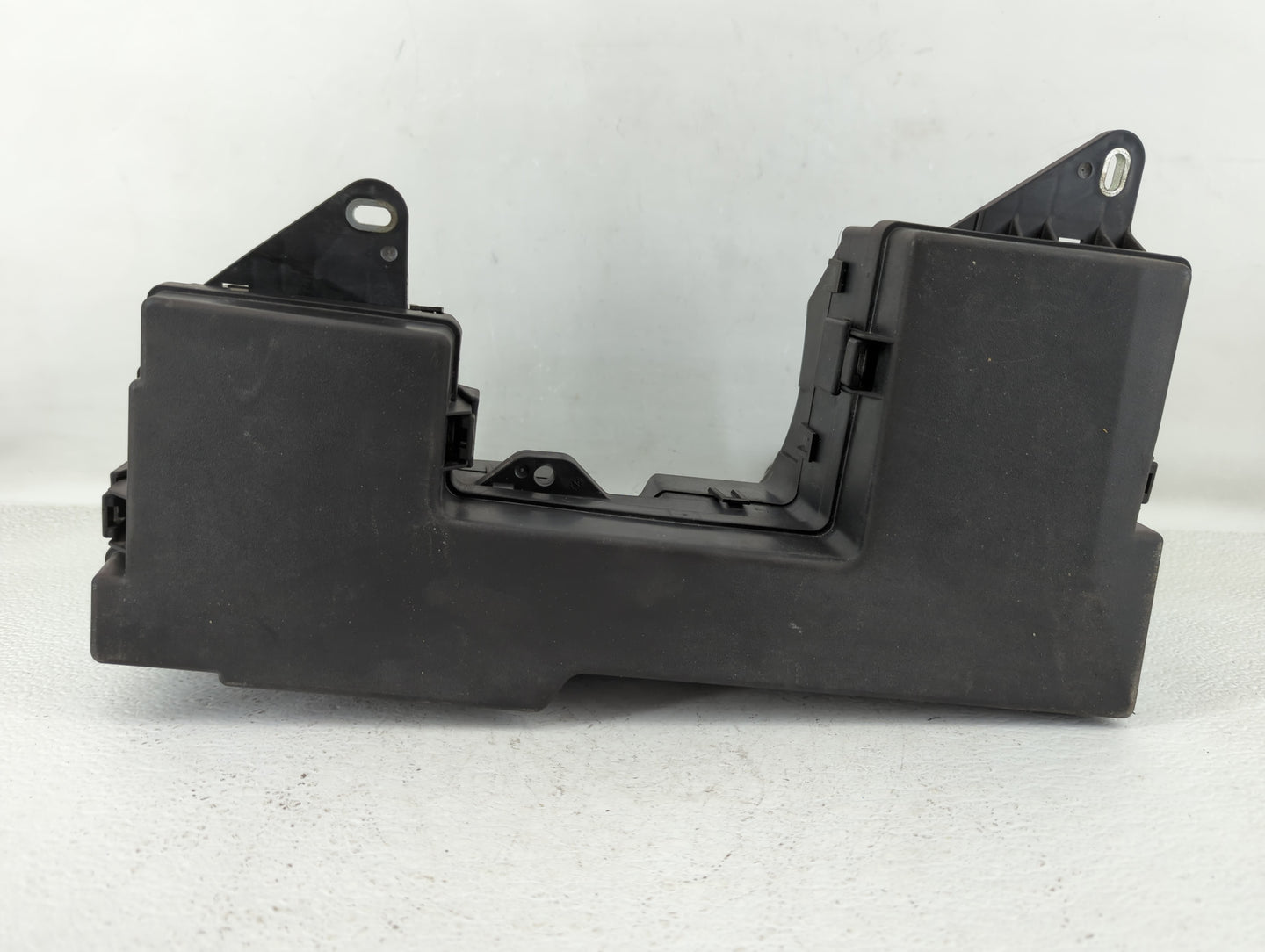 2013 Jaguar Xf Fusebox Fuse Box Panel Relay Module Fits OEM Used Auto Parts - Oemusedautoparts1.com