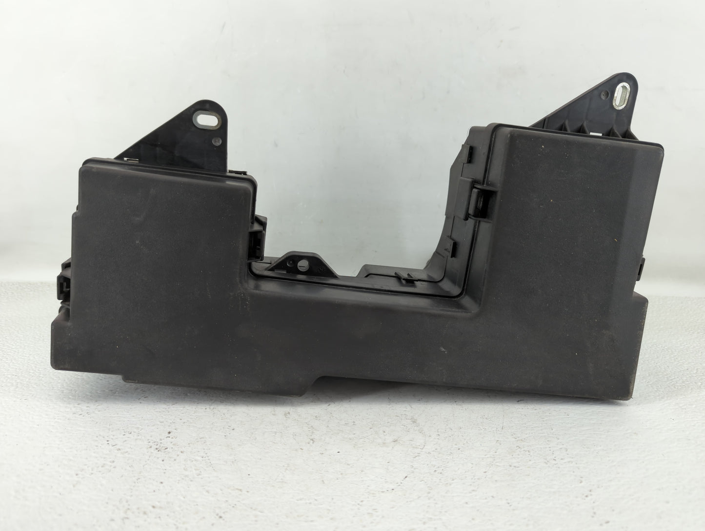 2013 Jaguar Xf Fusebox Fuse Box Panel Relay Module Fits OEM Used Auto Parts - Oemusedautoparts1.com