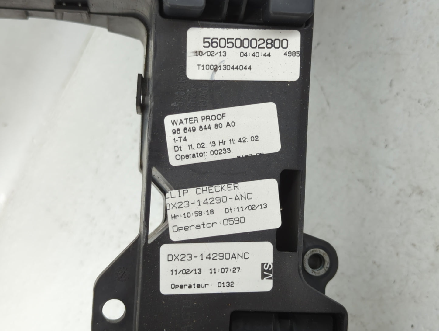 2013 Jaguar Xf Fusebox Fuse Box Panel Relay Module Fits OEM Used Auto Parts - Oemusedautoparts1.com