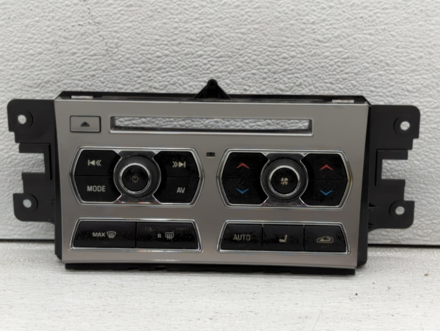 2012-2015 Jaguar Xf Radio AM FM Cd Player Receiver Replacement P/N:CX23-18C858-CD Fits Fits 2012 2013 2014 2015 OEM Used Aut