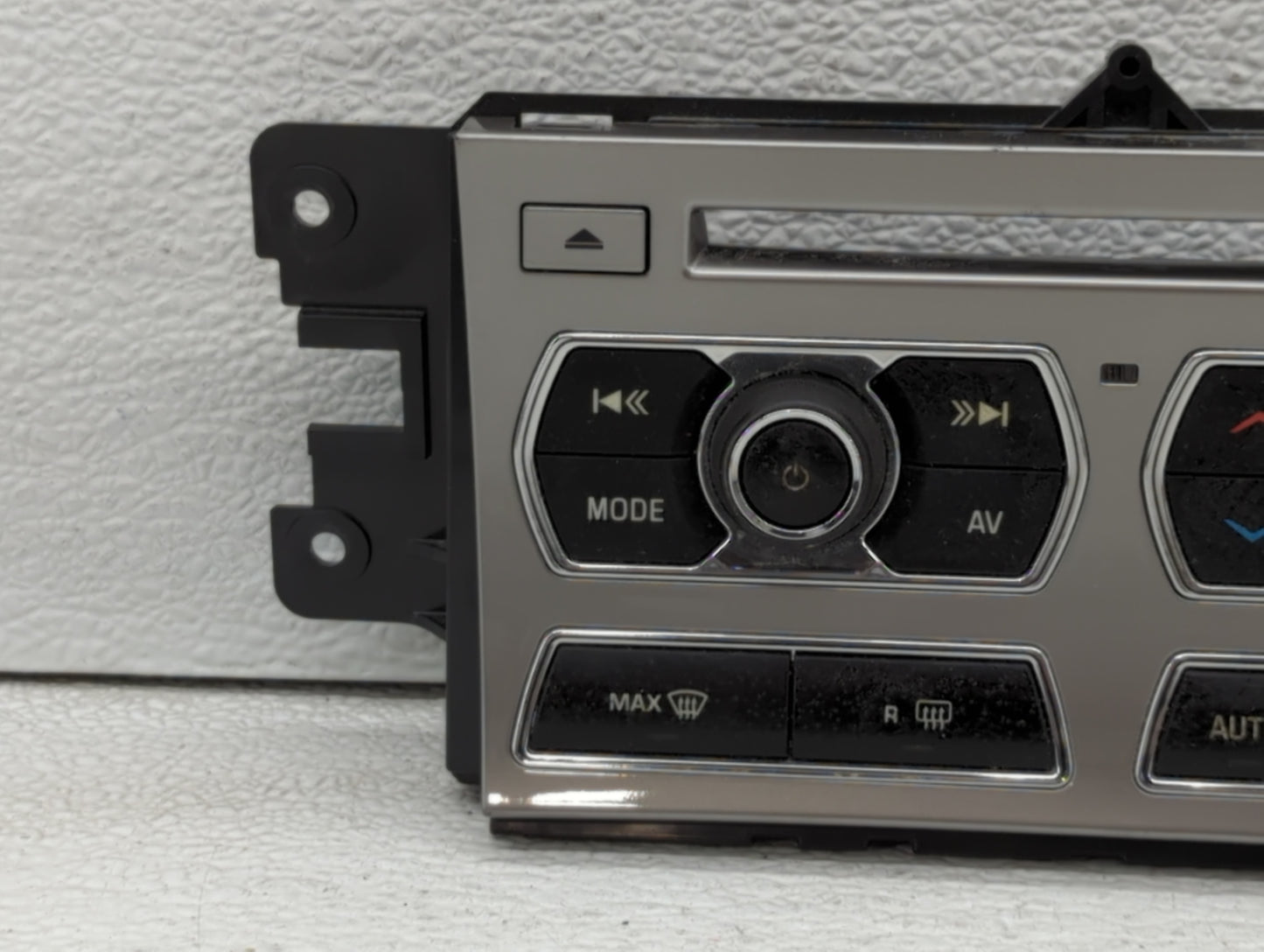 2012-2015 Jaguar Xf Radio AM FM Cd Player Receiver Replacement P/N:CX23-18C858-CD Fits Fits 2012 2013 2014 2015 OEM Used Aut