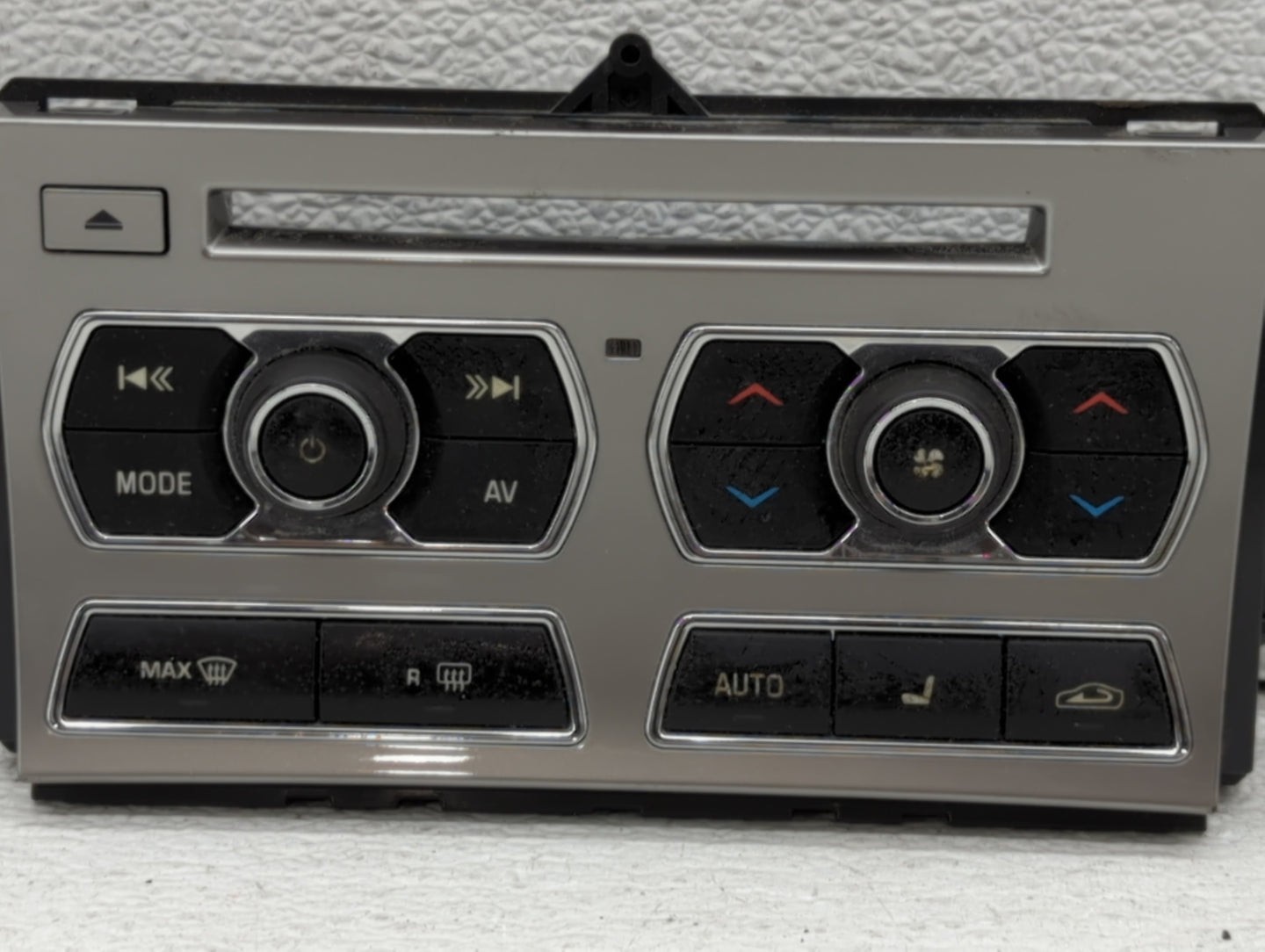 2012-2015 Jaguar Xf Radio AM FM Cd Player Receiver Replacement P/N:CX23-18C858-CD Fits Fits 2012 2013 2014 2015 OEM Used Aut