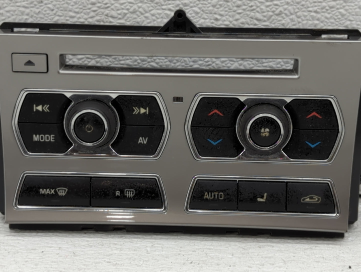 2012-2015 Jaguar Xf Radio AM FM Cd Player Receiver Replacement P/N:CX23-18C858-CD Fits Fits 2012 2013 2014 2015 OEM Used Aut