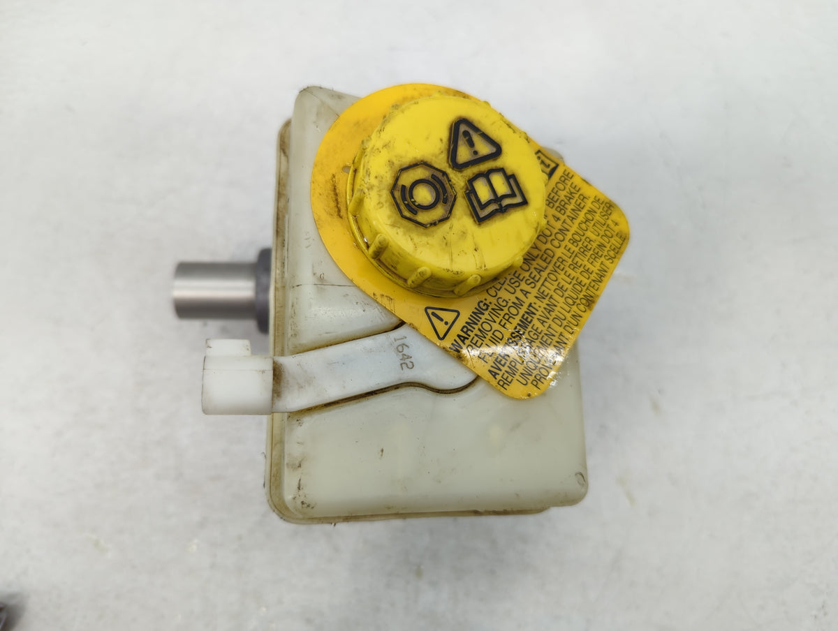 2009-2015 Jaguar Xf Brake Master Cylinder 607402 - Oemusedautoparts1.com