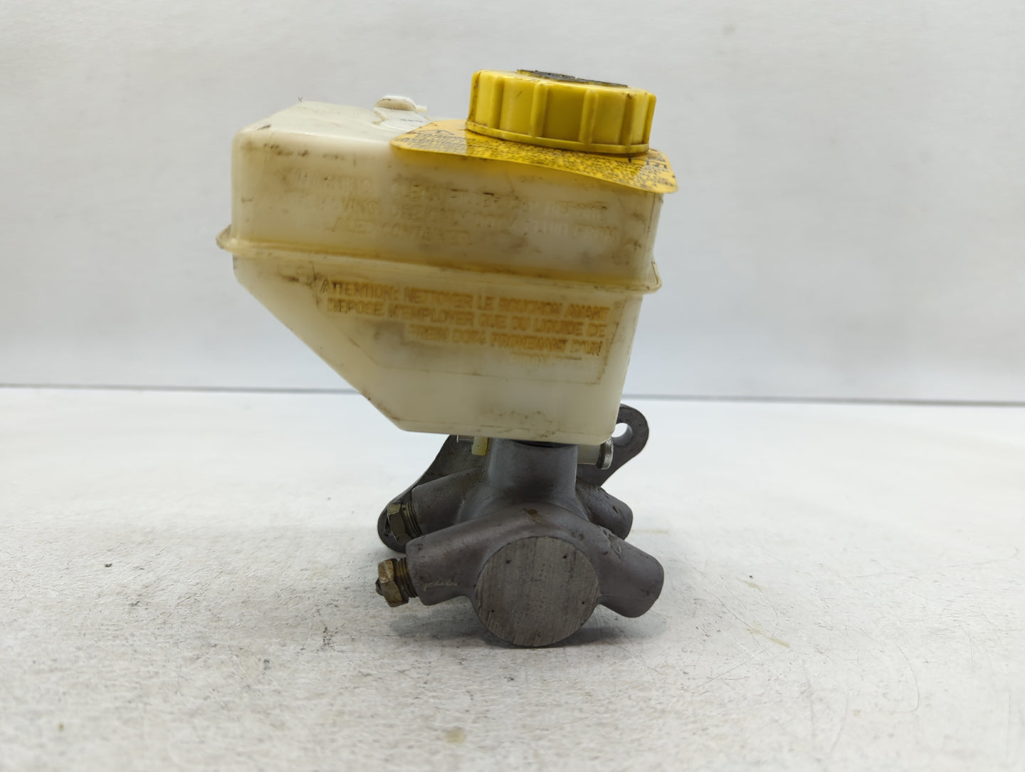 2009-2015 Jaguar Xf Brake Master Cylinder - Oemusedautoparts1.com