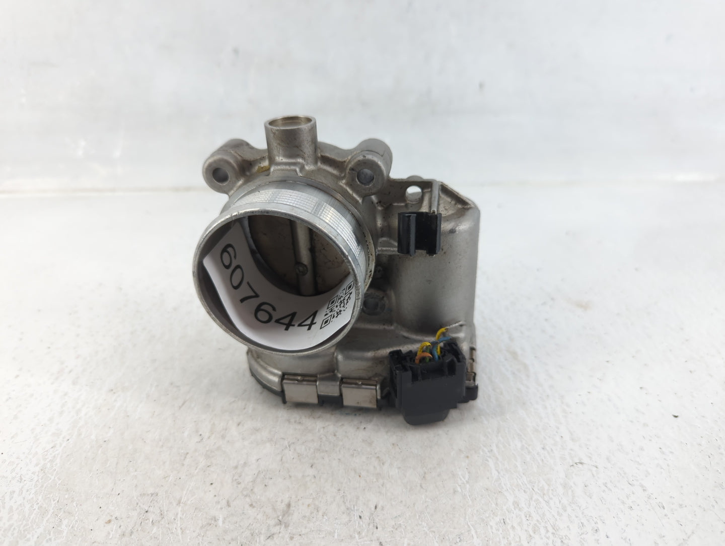 2013-2015 Jaguar Xf Throttle Body P/N:AG9E-9F991-AA Fits Fits 2013 2014 2015 2017 OEM Used Auto Parts - Oemusedautoparts1.co