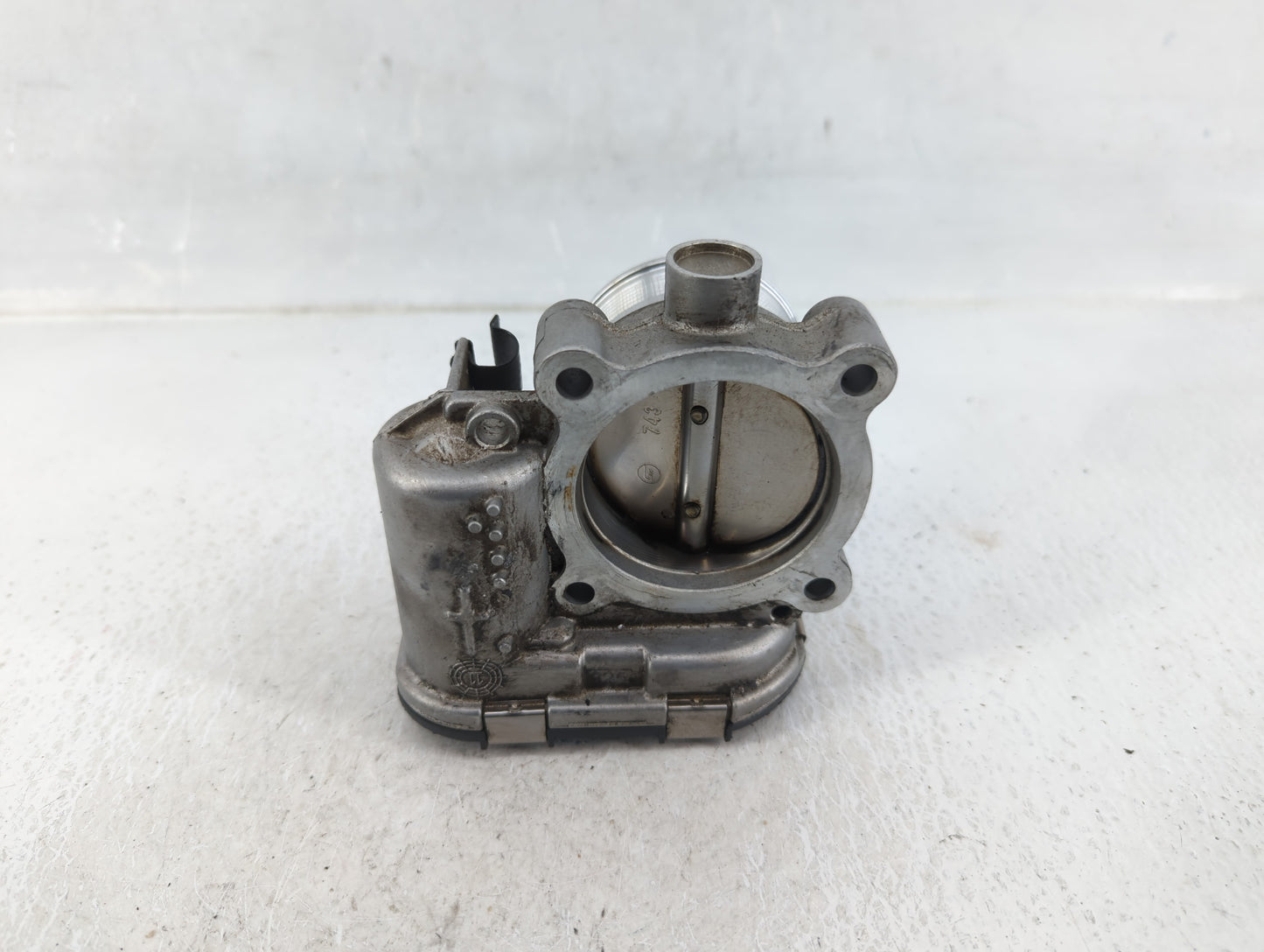 2013-2015 Jaguar Xf Throttle Body P/N:AG9E-9F991-AA Fits Fits 2013 2014 2015 2017 OEM Used Auto Parts - Oemusedautoparts1.co
