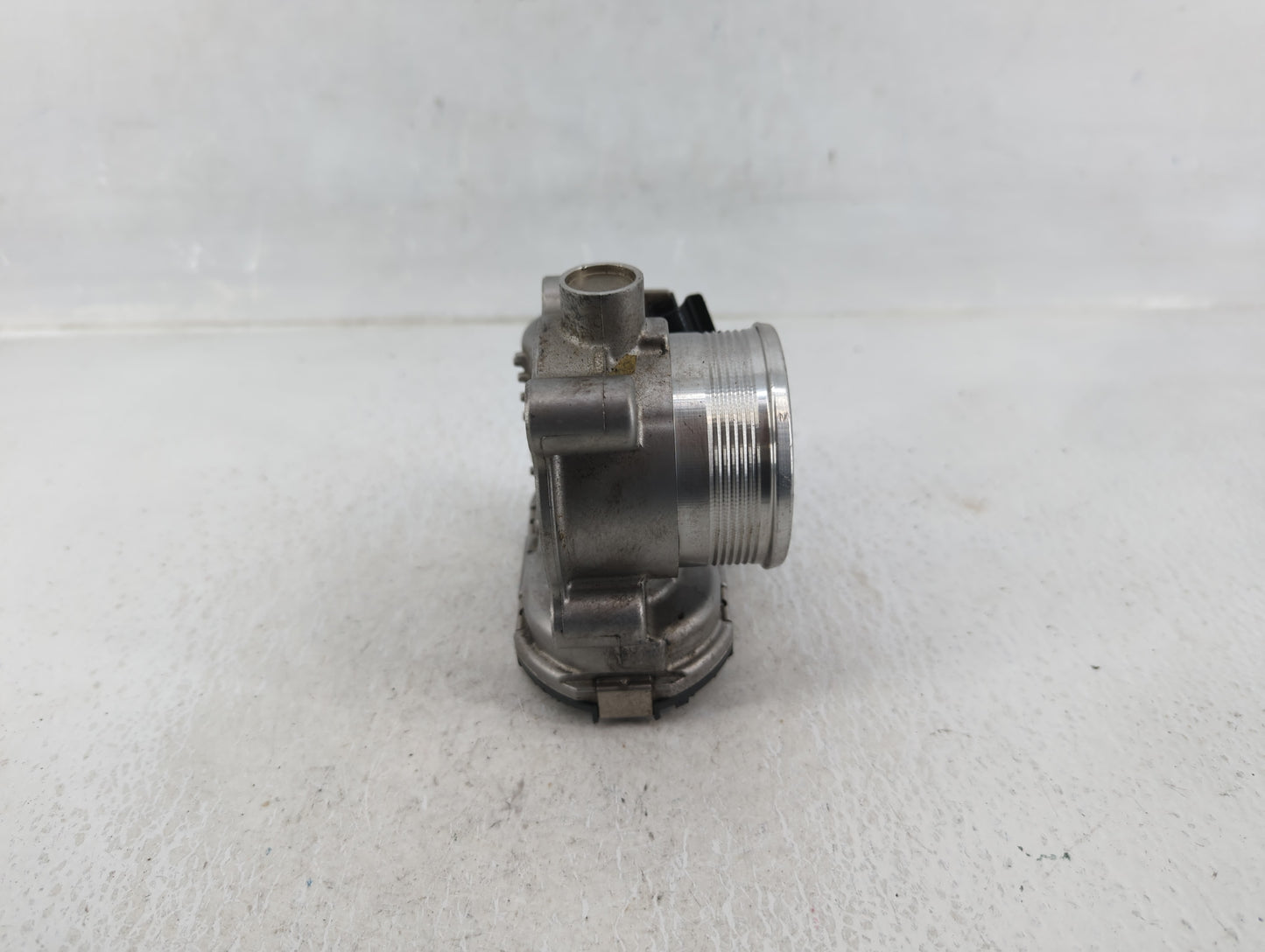2013-2015 Jaguar Xf Throttle Body P/N:AG9E-9F991-AA Fits Fits 2013 2014 2015 2017 OEM Used Auto Parts - Oemusedautoparts1.co