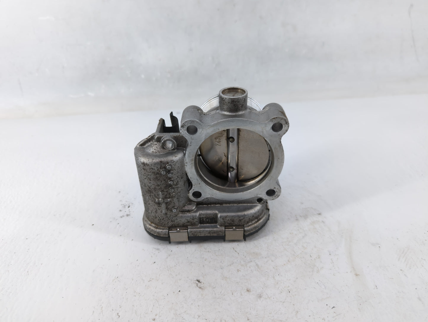 2013-2015 Jaguar Xf Throttle Body P/N:AG9E-9F991-AA Fits Fits 2013 2014 2015 2017 OEM Used Auto Parts - Oemusedautoparts1.co