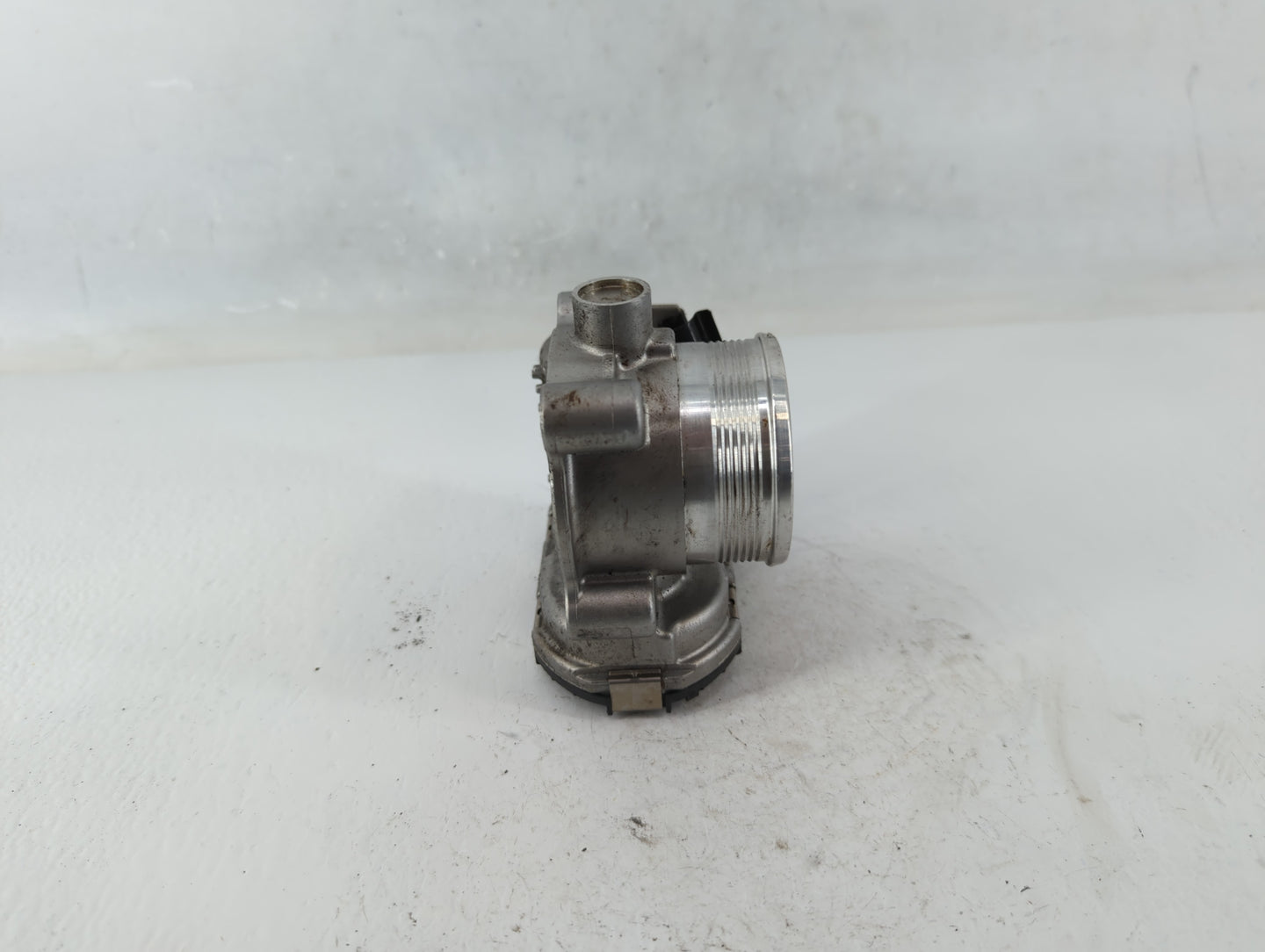2013-2015 Jaguar Xf Throttle Body P/N:AG9E-9F991-AA Fits Fits 2013 2014 2015 2017 OEM Used Auto Parts - Oemusedautoparts1.co
