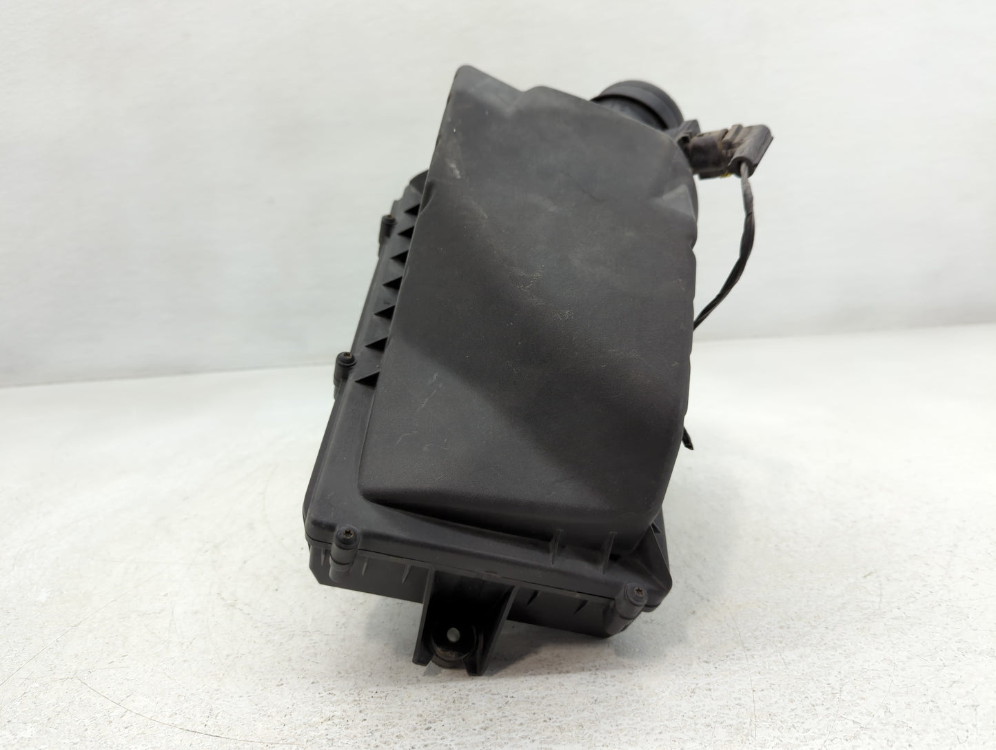2013 Jaguar Xf Air Cleaner Intake-duct Hose Tube - Oemusedautoparts1.com