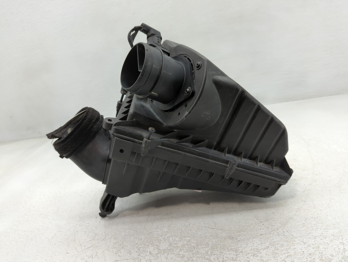 2013-2014 Jaguar Xf Air Cleaner Intake-duct Hose Tube - Oemusedautoparts1.com