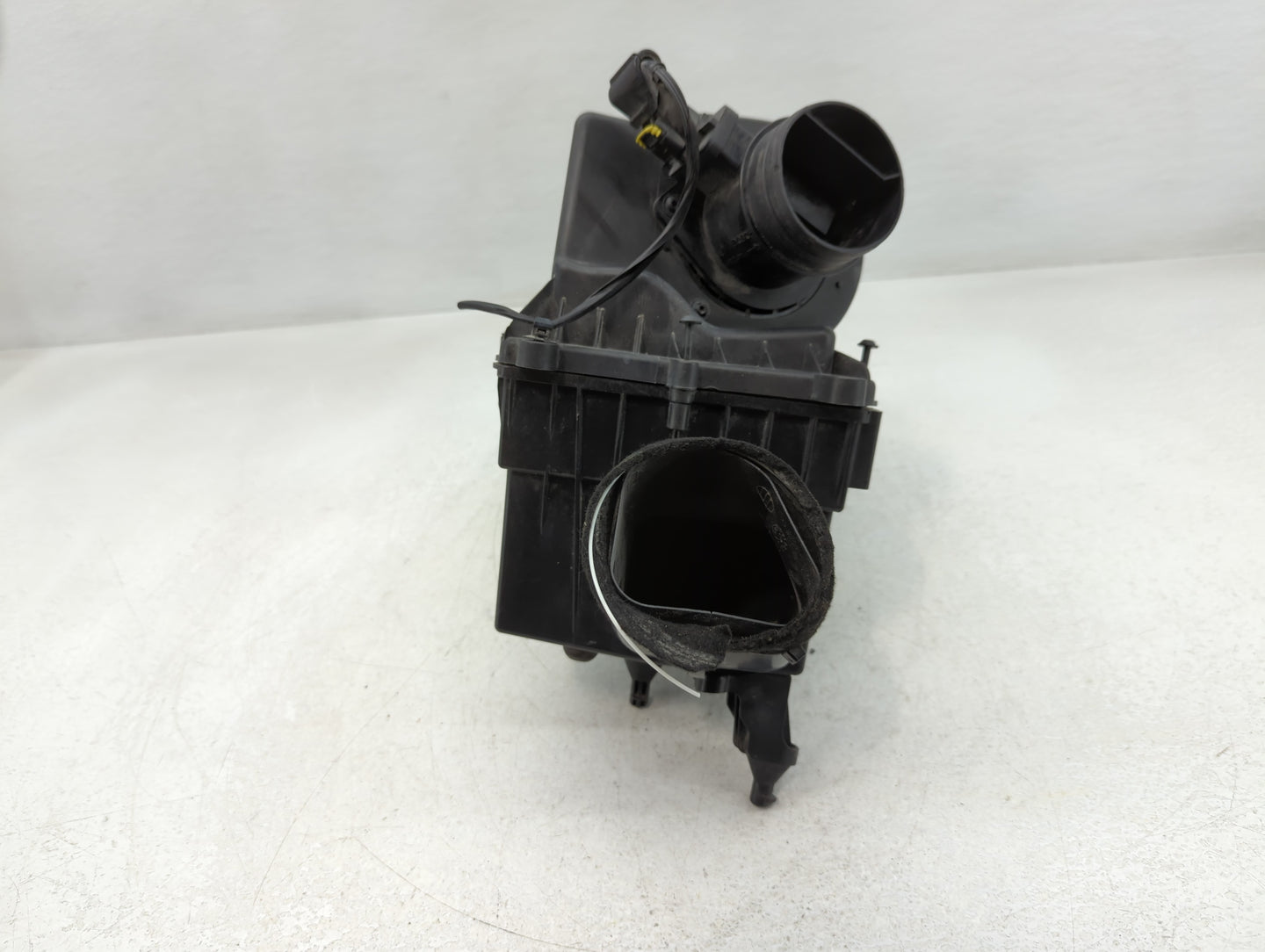 2013-2014 Jaguar Xf Air Cleaner Intake-duct Hose Tube - Oemusedautoparts1.com