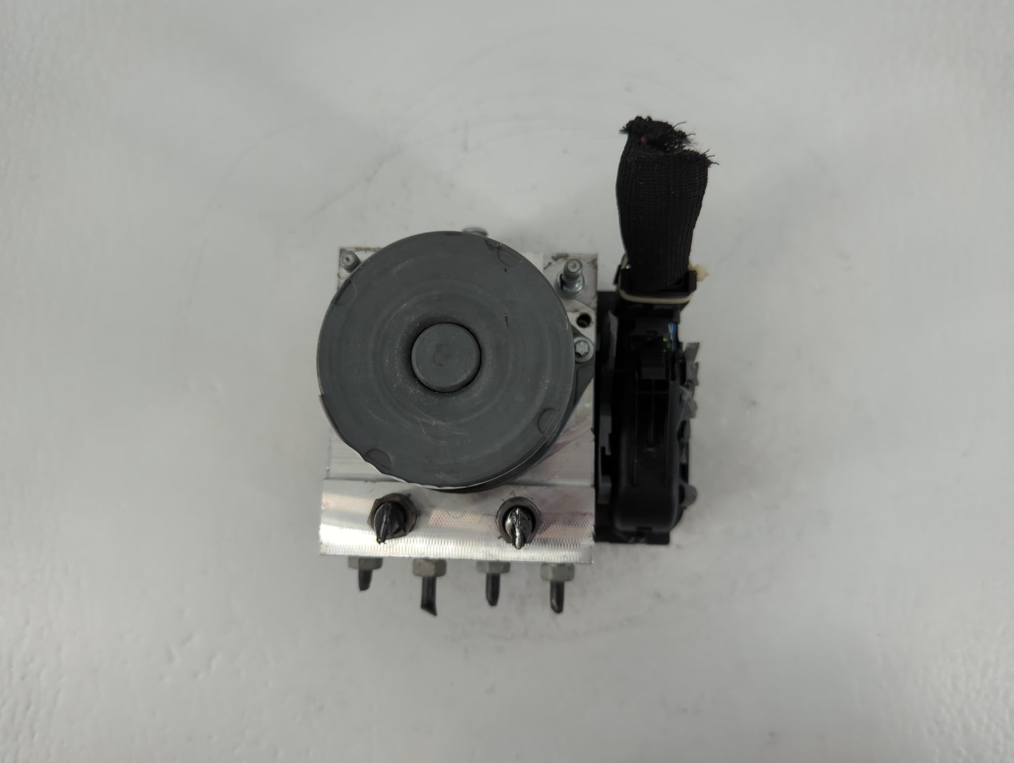 2013 Jaguar Xf ABS Pump Control Module Replacement P/N:DX23-2C405-BF 0 265 236 485 Fits OEM Used Auto Parts - Oemusedautopar