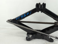 2013 Jaguar Xf Spare Scissor Car Jack 748738 - Oemusedautoparts1.com