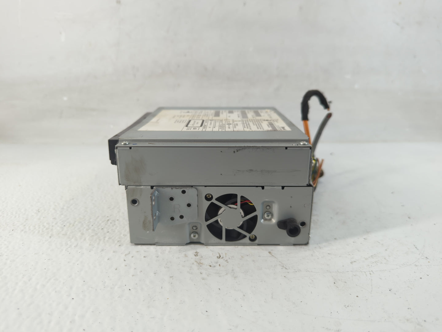 2012-2013 Jaguar Xf Radio AM FM Cd Player Receiver Replacement P/N:7 612 055 090 Fits Fits 2012 2013 OEM Used Auto Parts - O