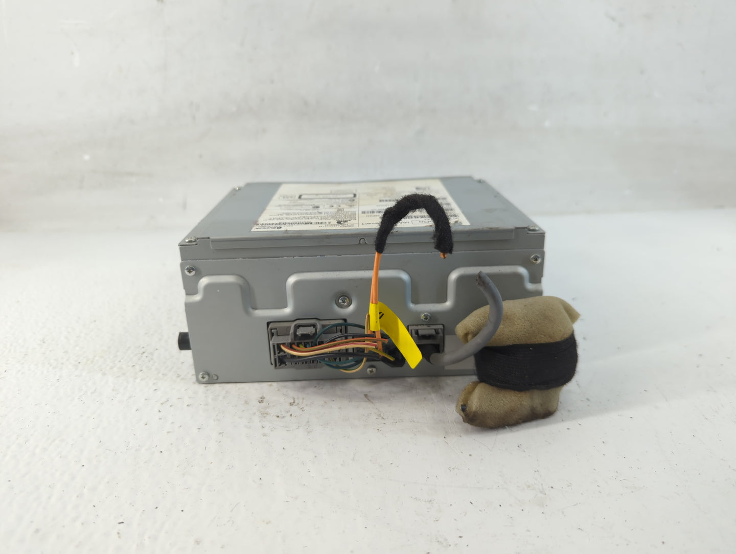 2012-2013 Jaguar Xf Radio AM FM Cd Player Receiver Replacement P/N:7 612 055 090 Fits Fits 2012 2013 OEM Used Auto Parts - O
