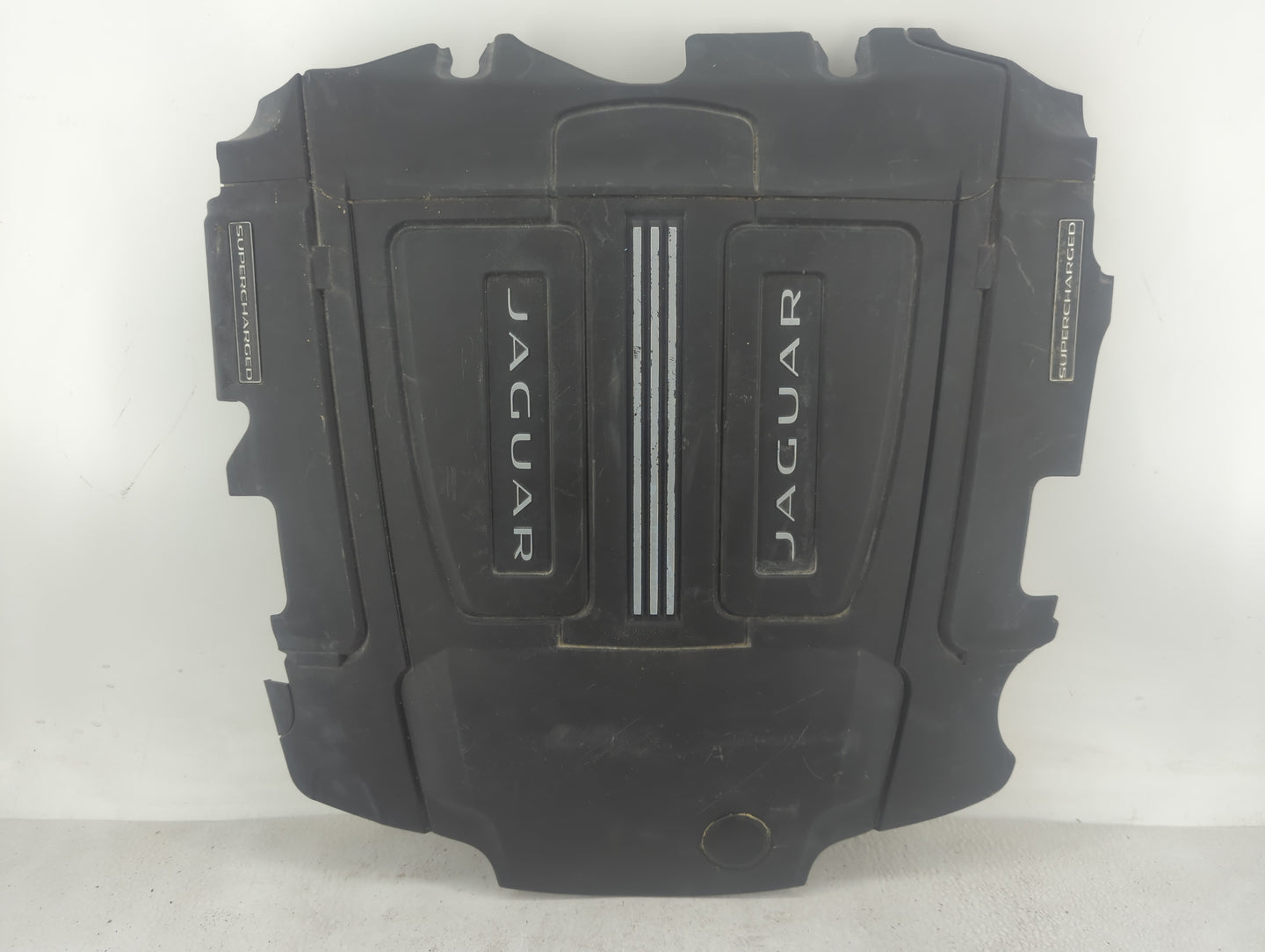 2013 Jaguar Xj Engine Cover - Oemusedautoparts1.com
