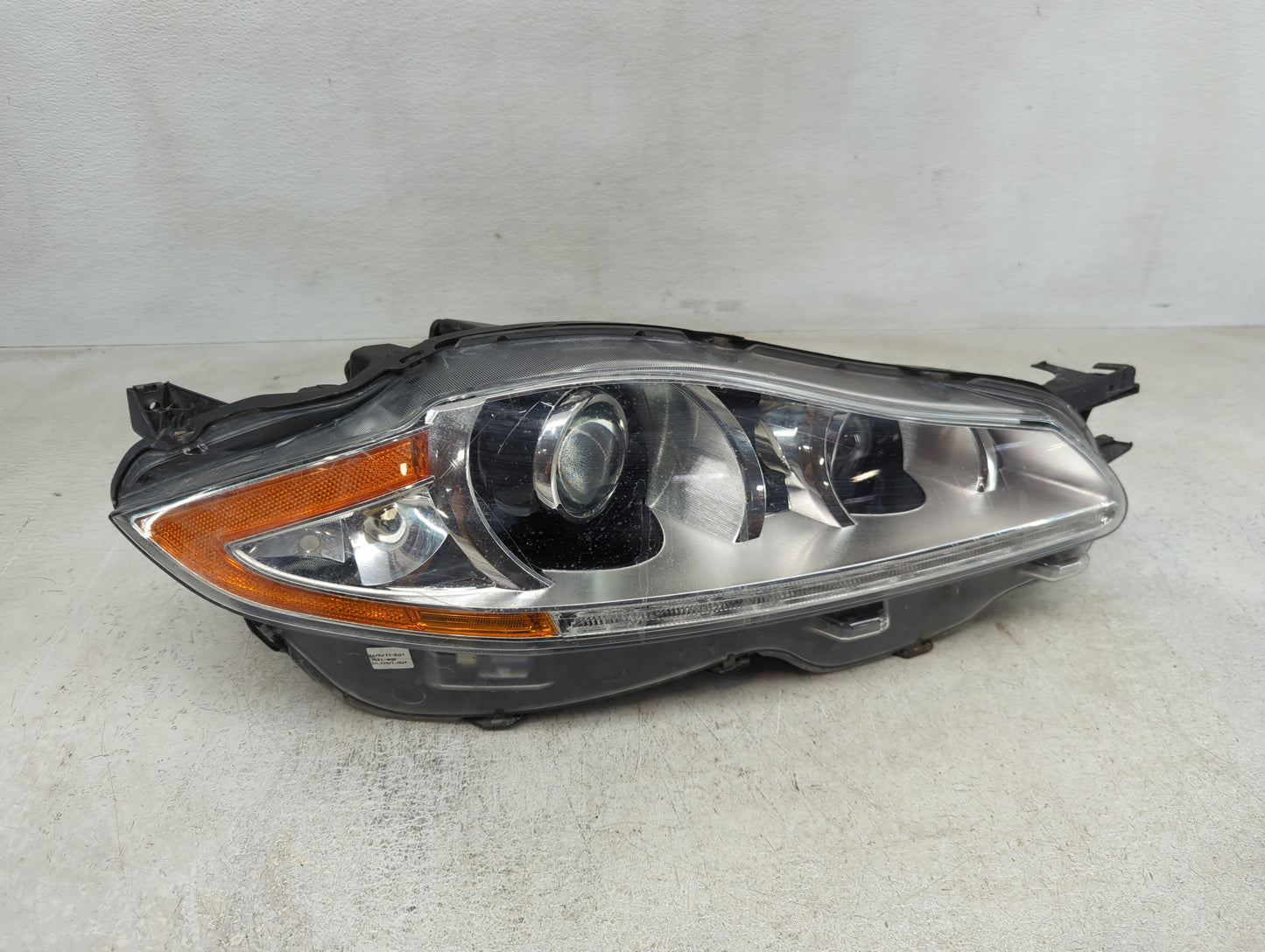 2010-2015 Jaguar Xj Passenger Right Oem Head Light Headlight Lamp - Oemusedautoparts1.com
