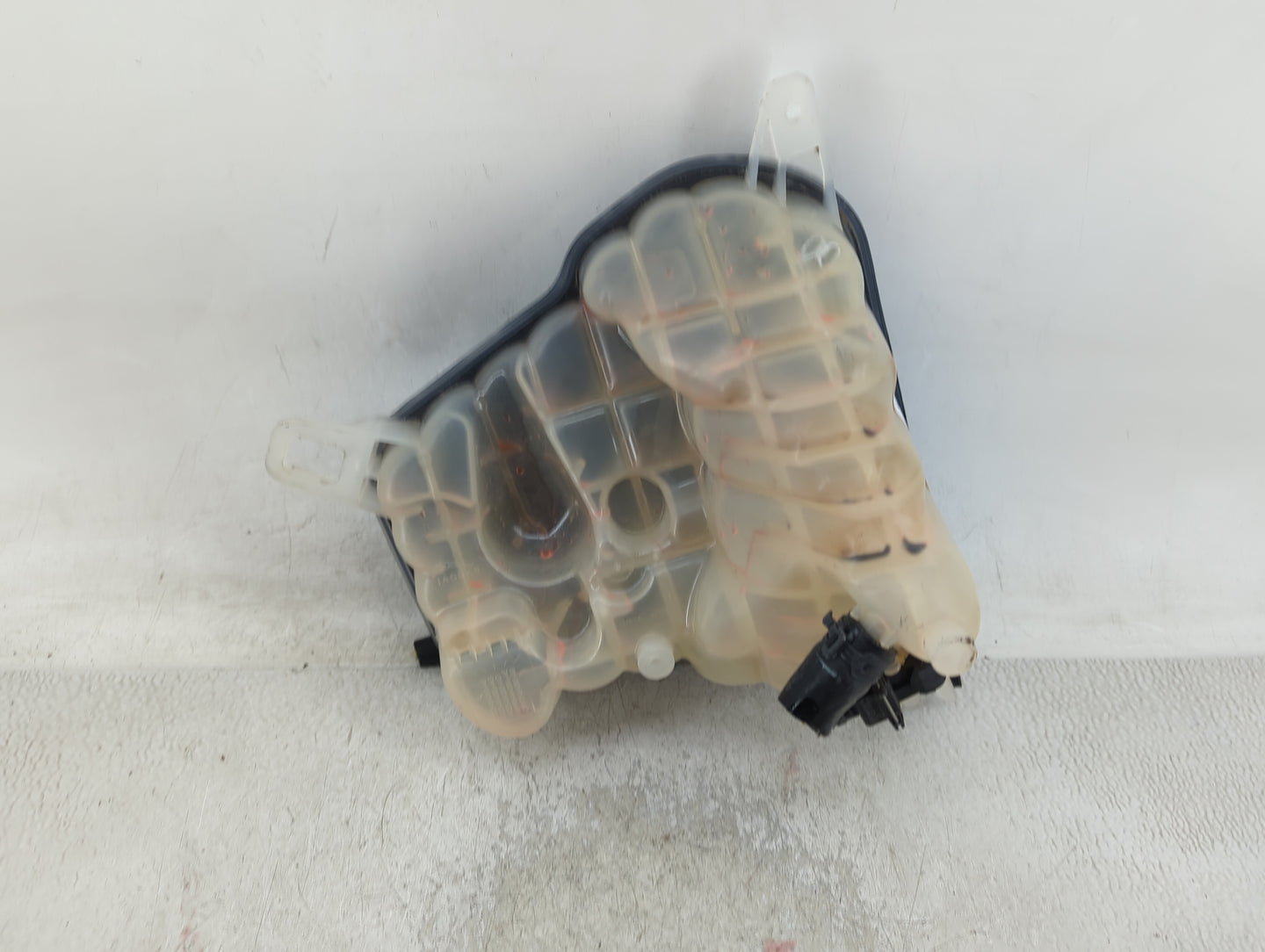 2010-2019 Jaguar Xj Radiator Coolant Overflow Expansion Tank Bottle 1409895 - Oemusedautoparts1.com