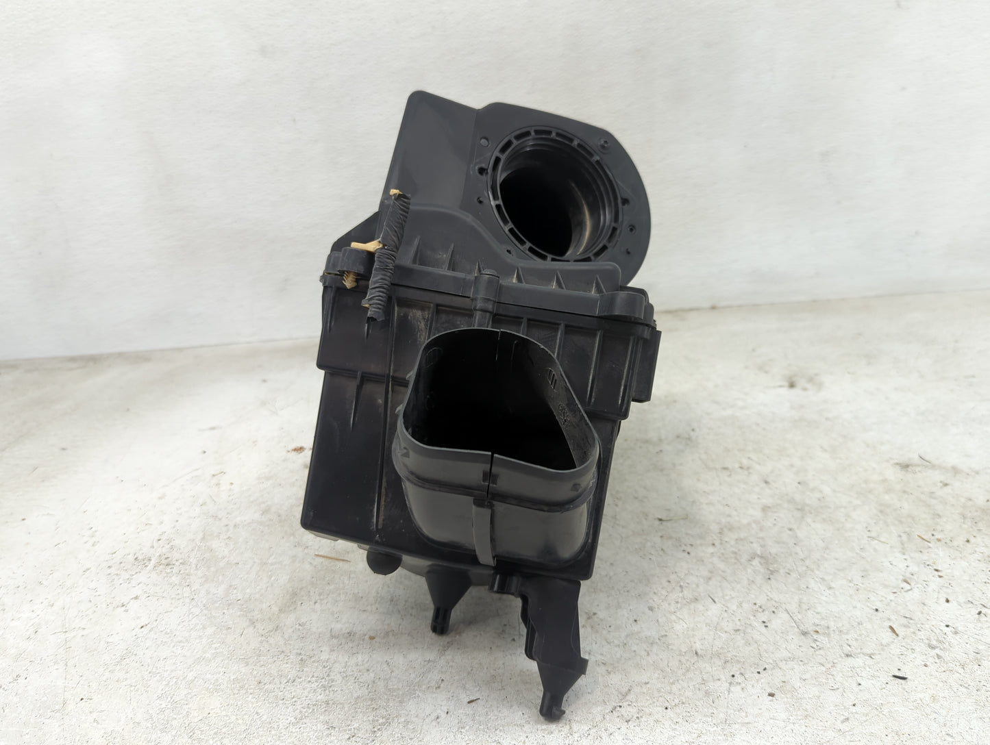 2013-2019 Jaguar Xj Air Cleaner Intake-duct Hose Tube - Oemusedautoparts1.com