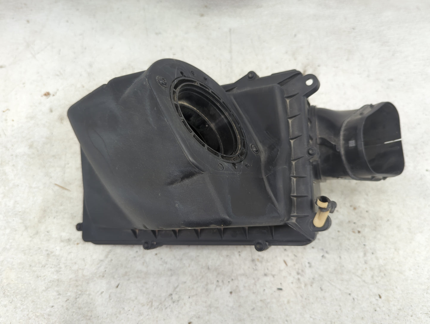 2013-2019 Jaguar Xj Air Cleaner Intake-duct Hose Tube - Oemusedautoparts1.com