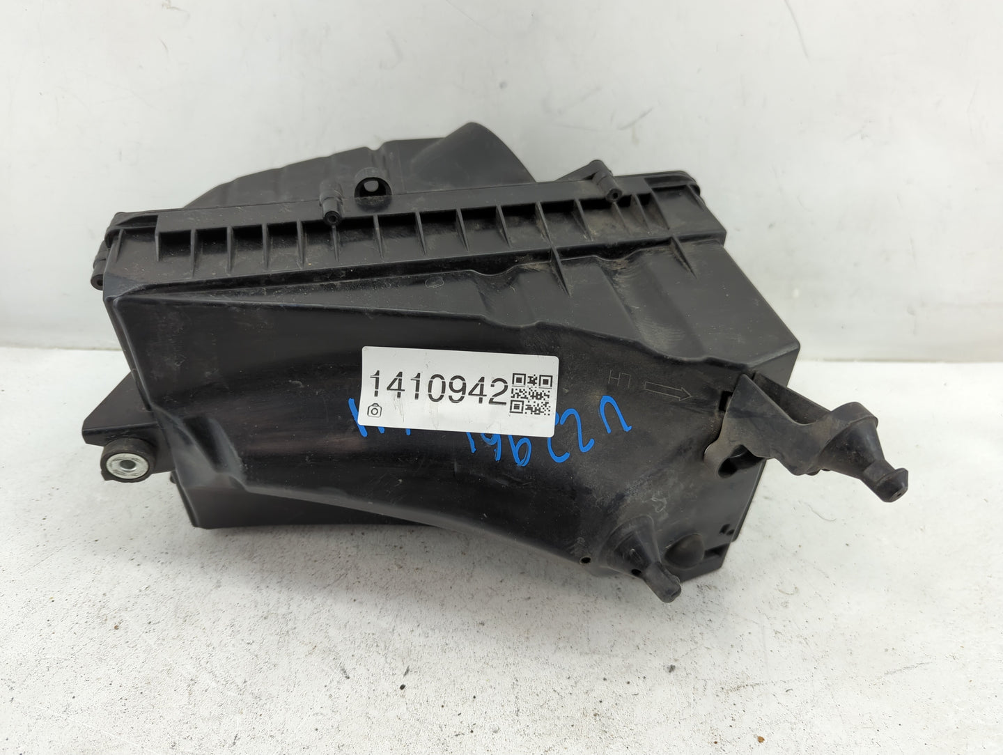 2013-2019 Jaguar Xj Air Cleaner Intake-duct Hose Tube - Oemusedautoparts1.com
