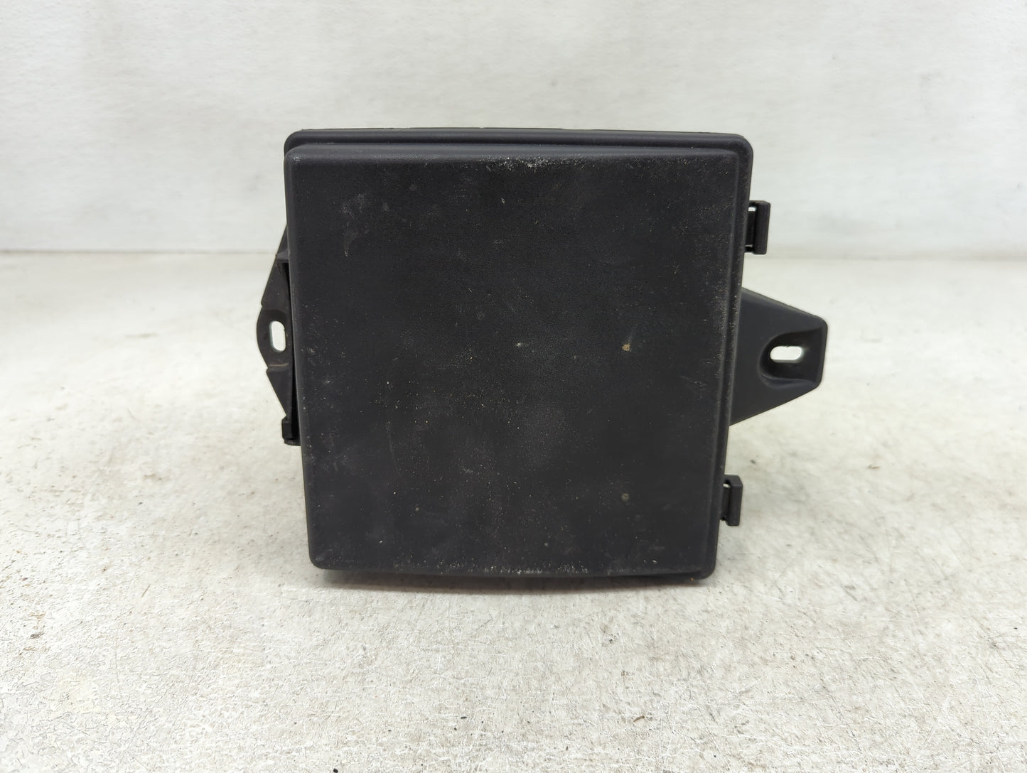 2010-2015 Jaguar Xj Fusebox Fuse Box Panel Relay Module P/N:501N11F00 Fits Fits 2010 2011 2012 2013 2014 2015 OEM Used Auto 