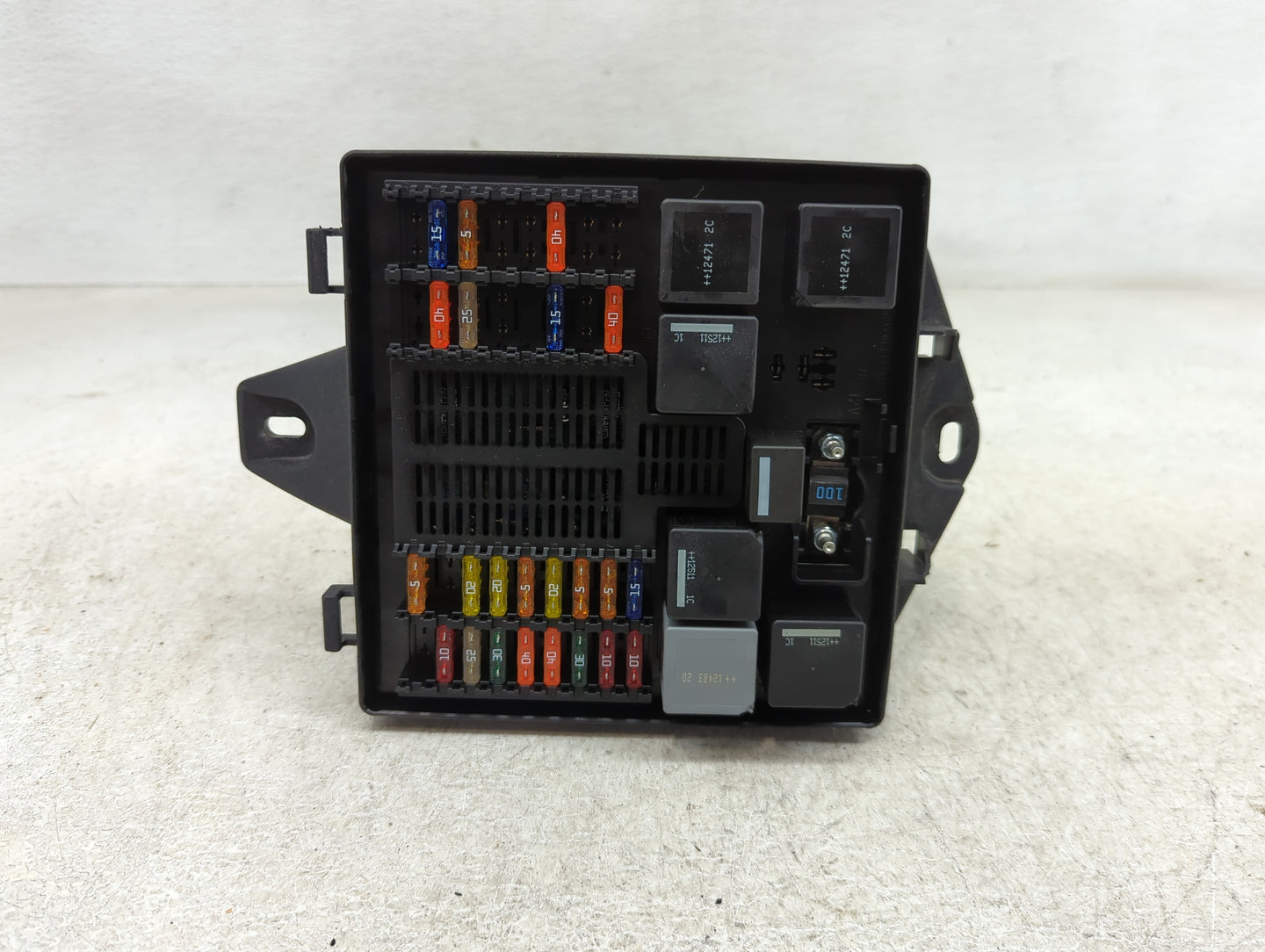 2010-2015 Jaguar Xj Fusebox Fuse Box Panel Relay Module P/N:501N11F00 Fits Fits 2010 2011 2012 2013 2014 2015 OEM Used Auto 