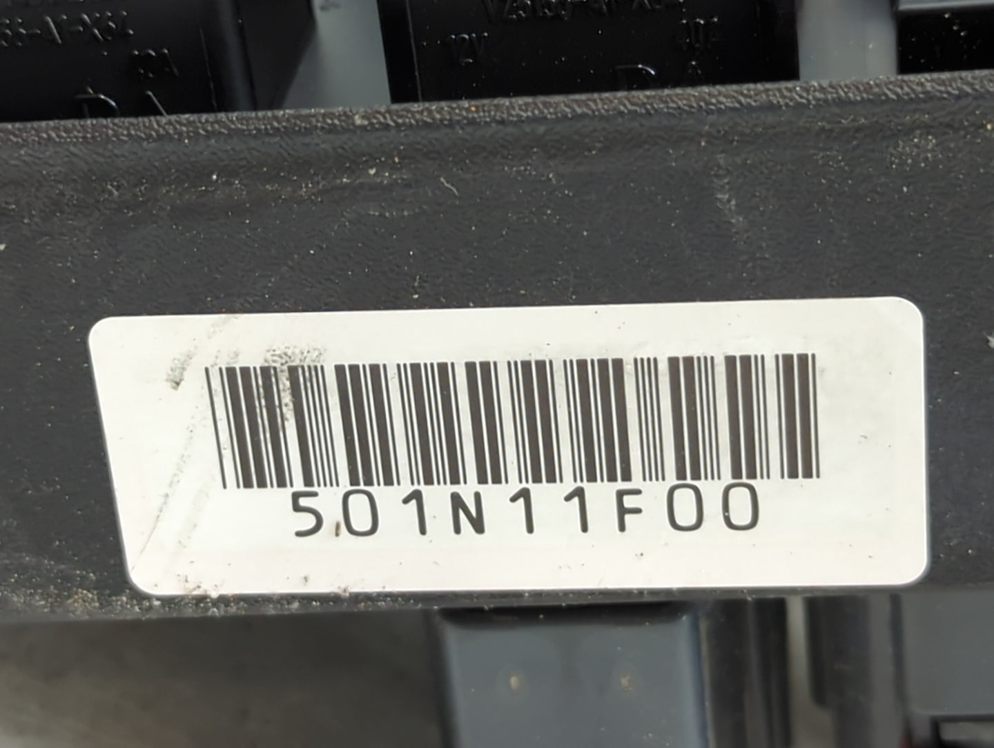 2010-2015 Jaguar Xj Fusebox Fuse Box Panel Relay Module P/N:501N11F00 Fits Fits 2010 2011 2012 2013 2014 2015 OEM Used Auto 