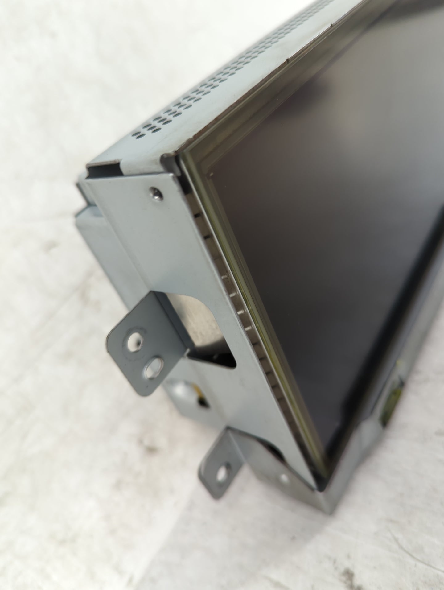 2013-2013 Jaguar Xj Information Display Screen - Oemusedautoparts1.com