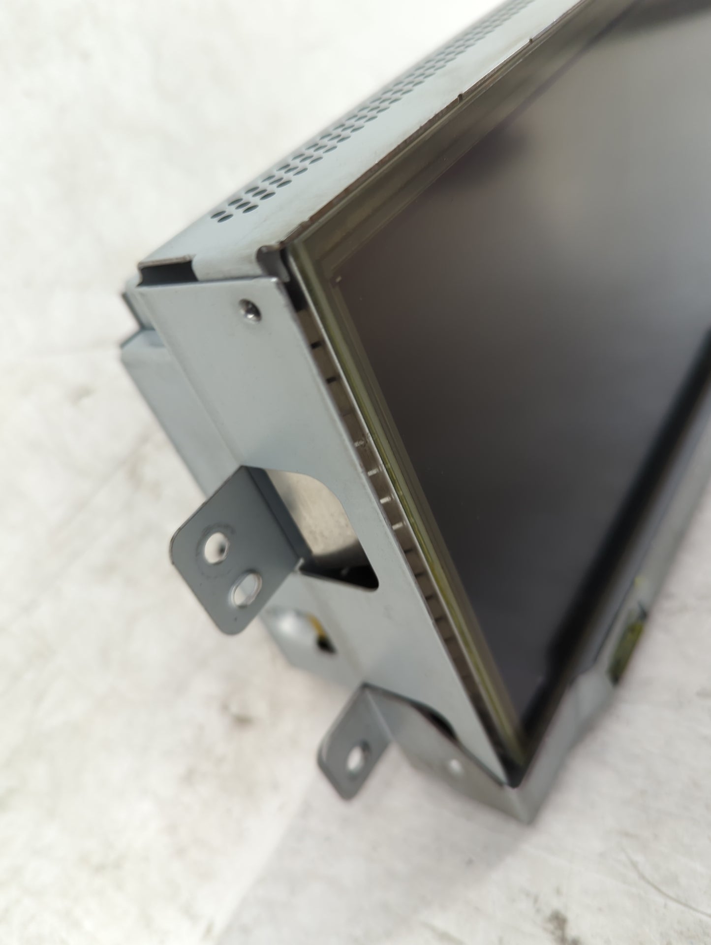 2013-2013 Jaguar Xj Information Display Screen - Oemusedautoparts1.com