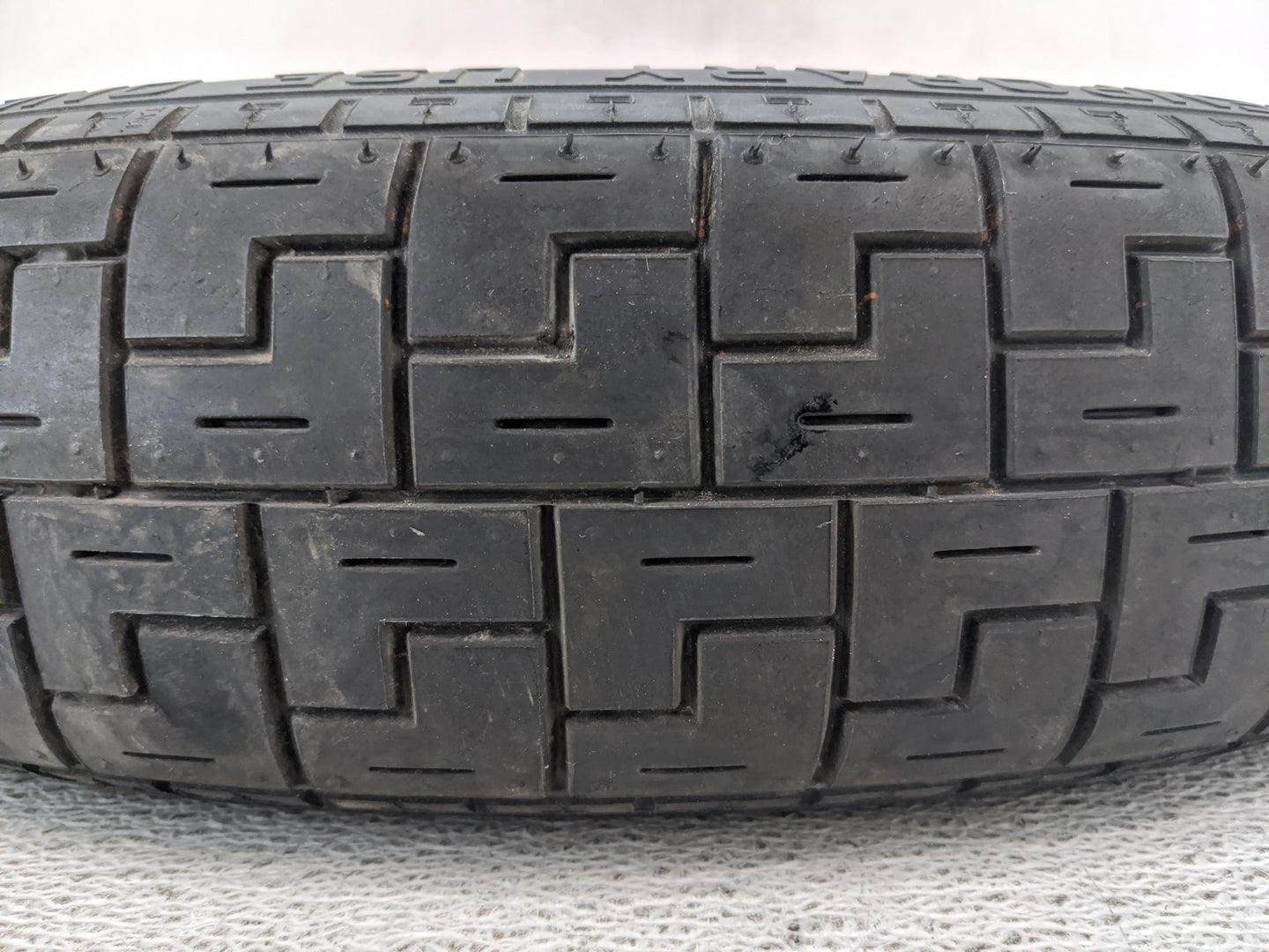 2010-2019 Jaguar Xj Spare Donut Tire Wheel Rim Oem - Oemusedautoparts1.com