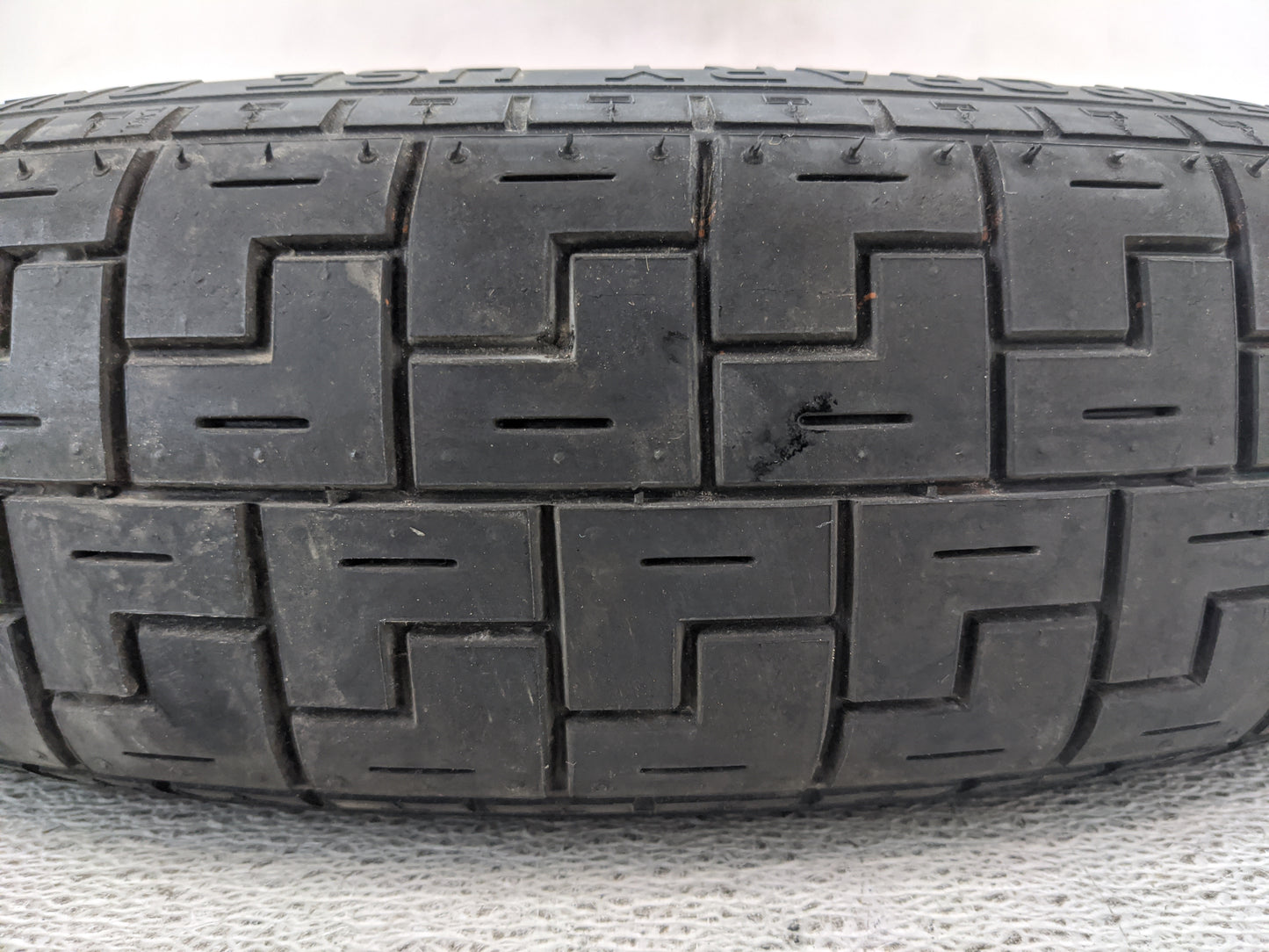 2010-2019 Jaguar Xj Spare Donut Tire Wheel Rim Oem - Oemusedautoparts1.com