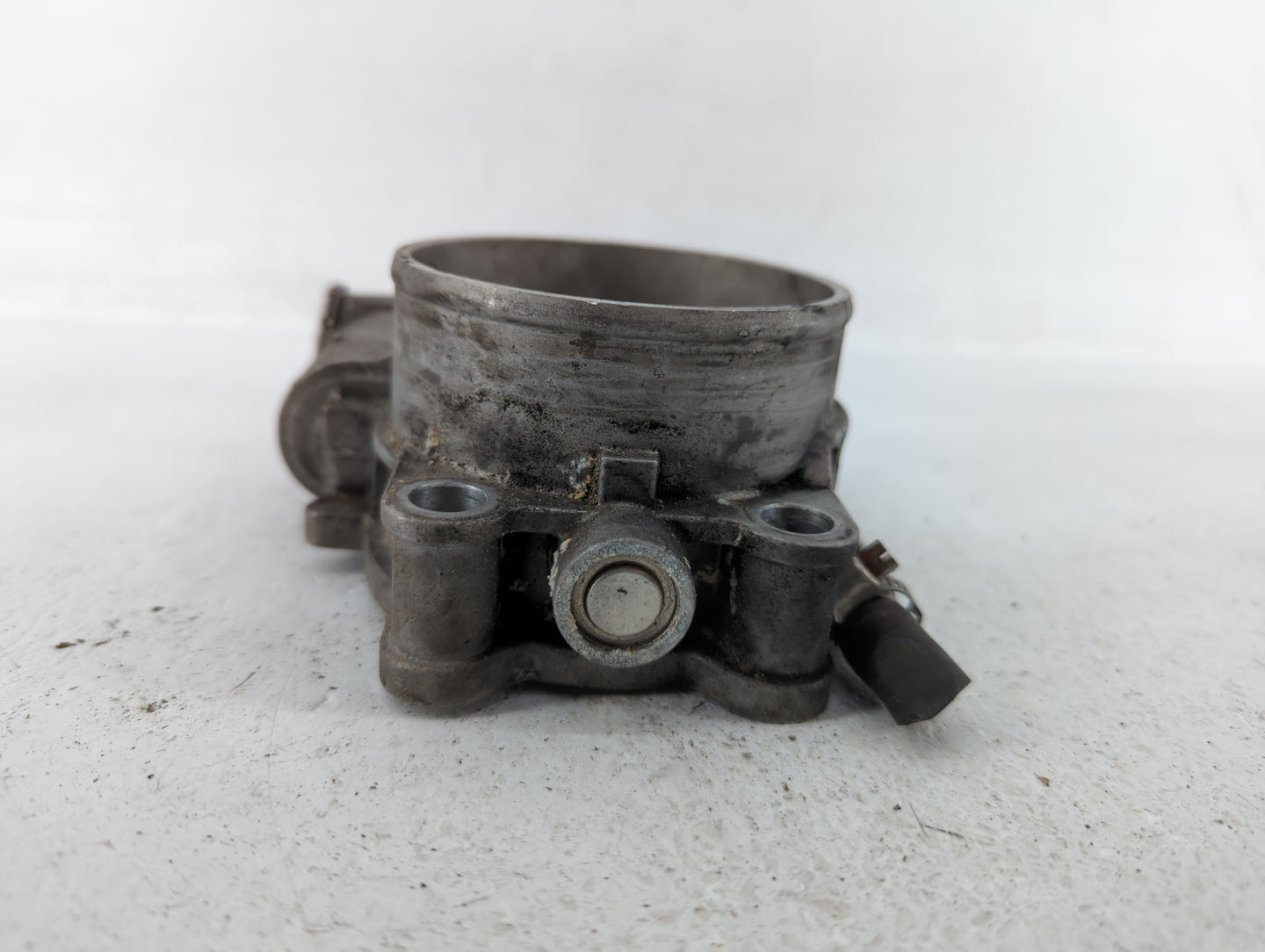 2013-2019 Jaguar Xj Throttle Body P/N:DX23-9F991-AB Fits Fits 2013 2014 2015 2016 2017 2018 2019 2020 OEM Used Auto Parts - 