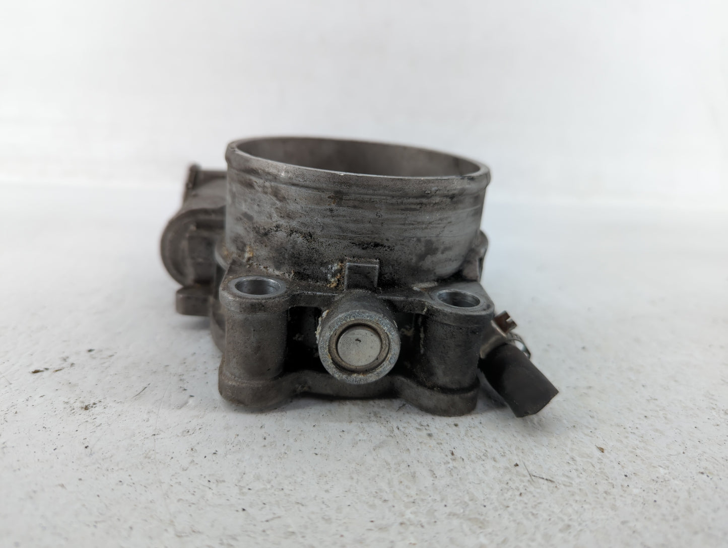 2013-2019 Jaguar Xj Throttle Body P/N:DX23-9F991-AB Fits Fits 2013 2014 2015 2016 2017 2018 2019 2020 OEM Used Auto Parts - 
