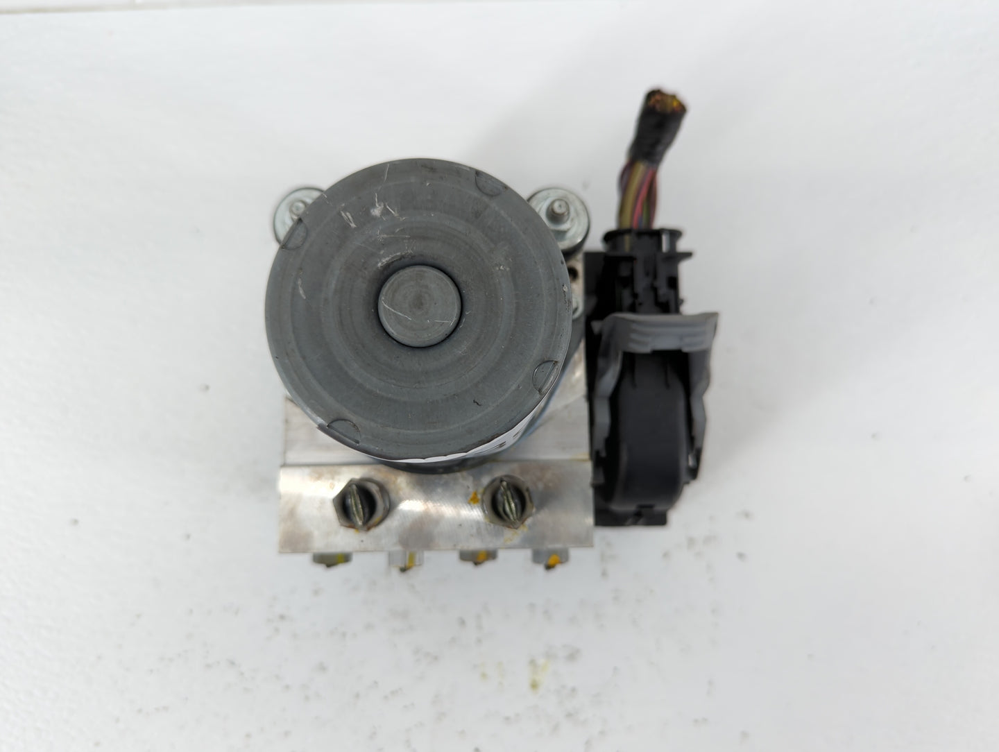 2013-2015 Jaguar Xj ABS Pump Control Module Replacement P/N:DW93-2C405-BF Fits Fits 2013 2014 2015 OEM Used Auto Parts - Oem