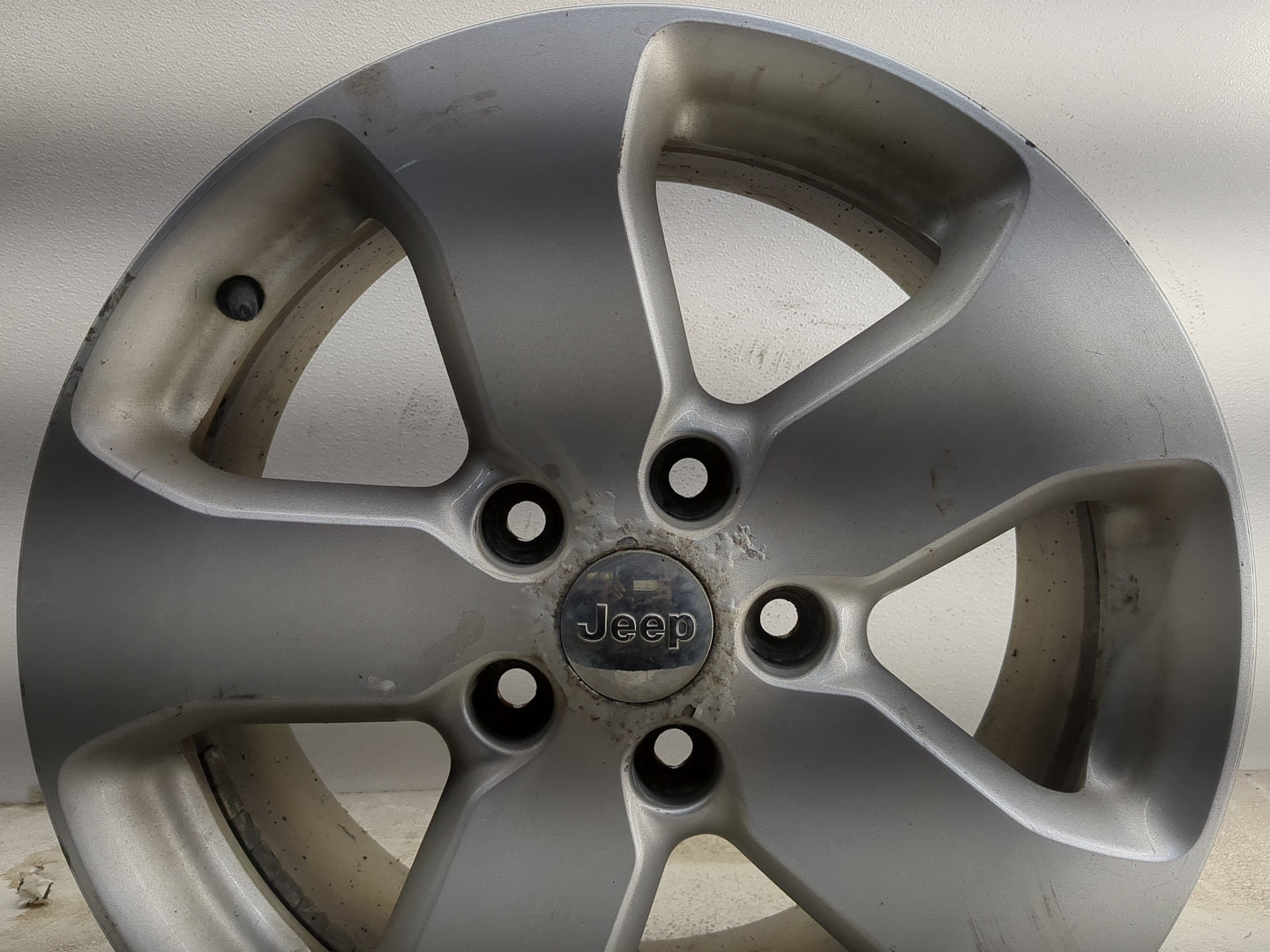 Jeep Cherokee Oem Wheel Rim 1229188 - Oemusedautoparts1.com