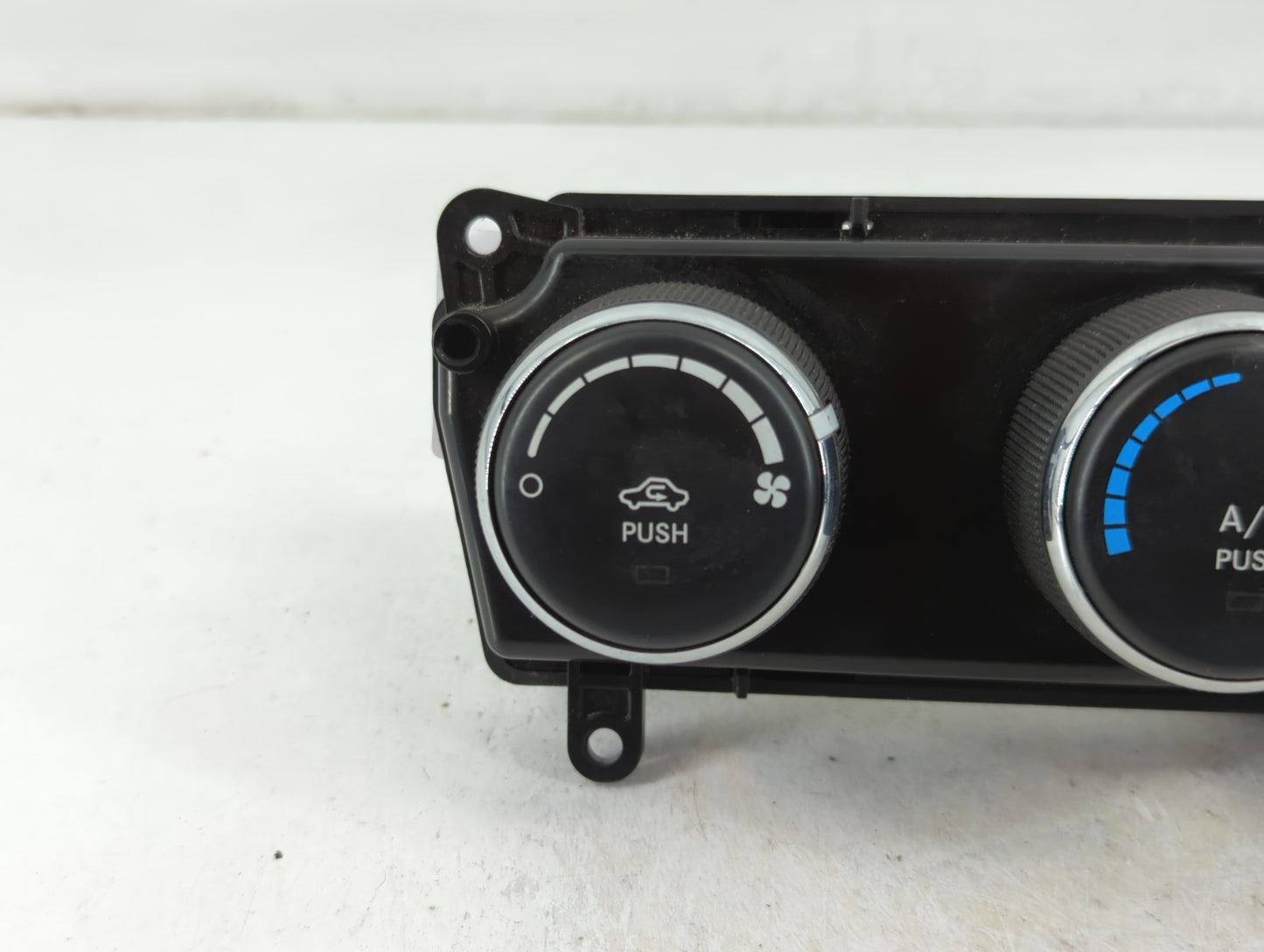 2013 Jeep Compass Climate Control Module Temperature AC/Heater Replacement P/N:P55111278AE Fits Fits 2011 2012 2014 2015 201