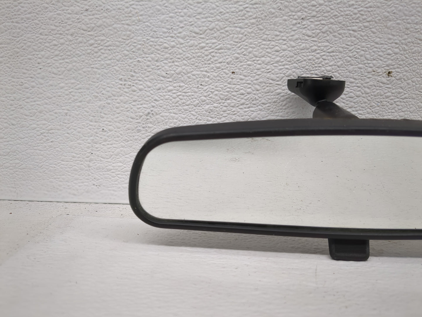 2013 Jeep Compass Interior Rear View Mirror Replacement OEM P/N:E8011681 Fits OEM Used Auto Parts - Oemusedautoparts1.com