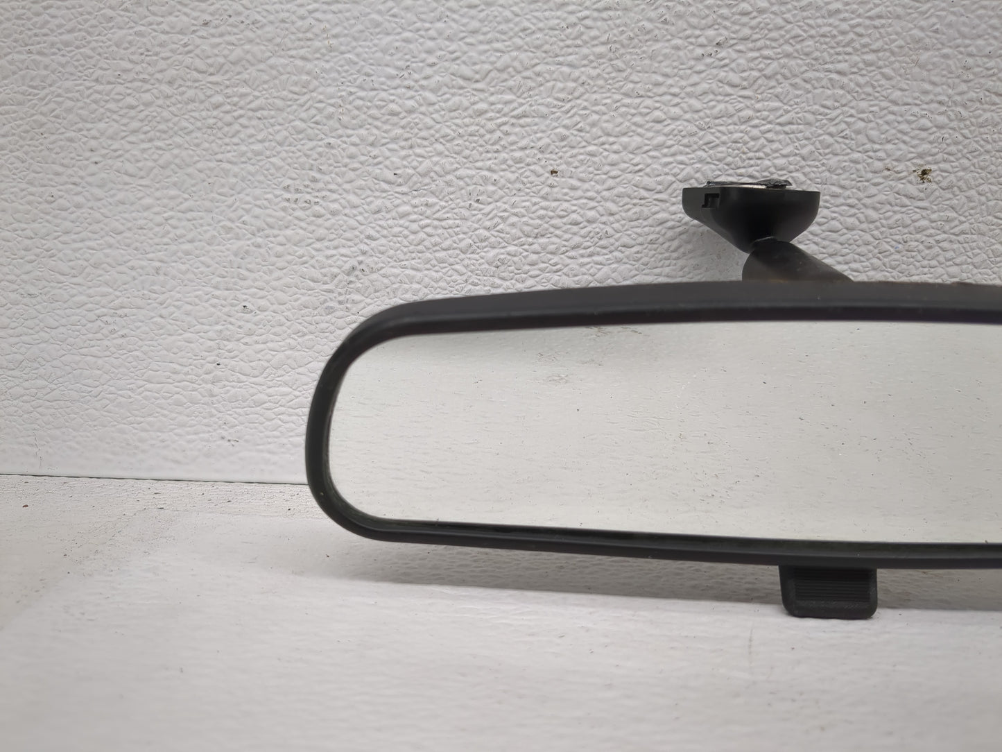 2013 Jeep Compass Interior Rear View Mirror Replacement OEM P/N:E8011681 Fits OEM Used Auto Parts - Oemusedautoparts1.com