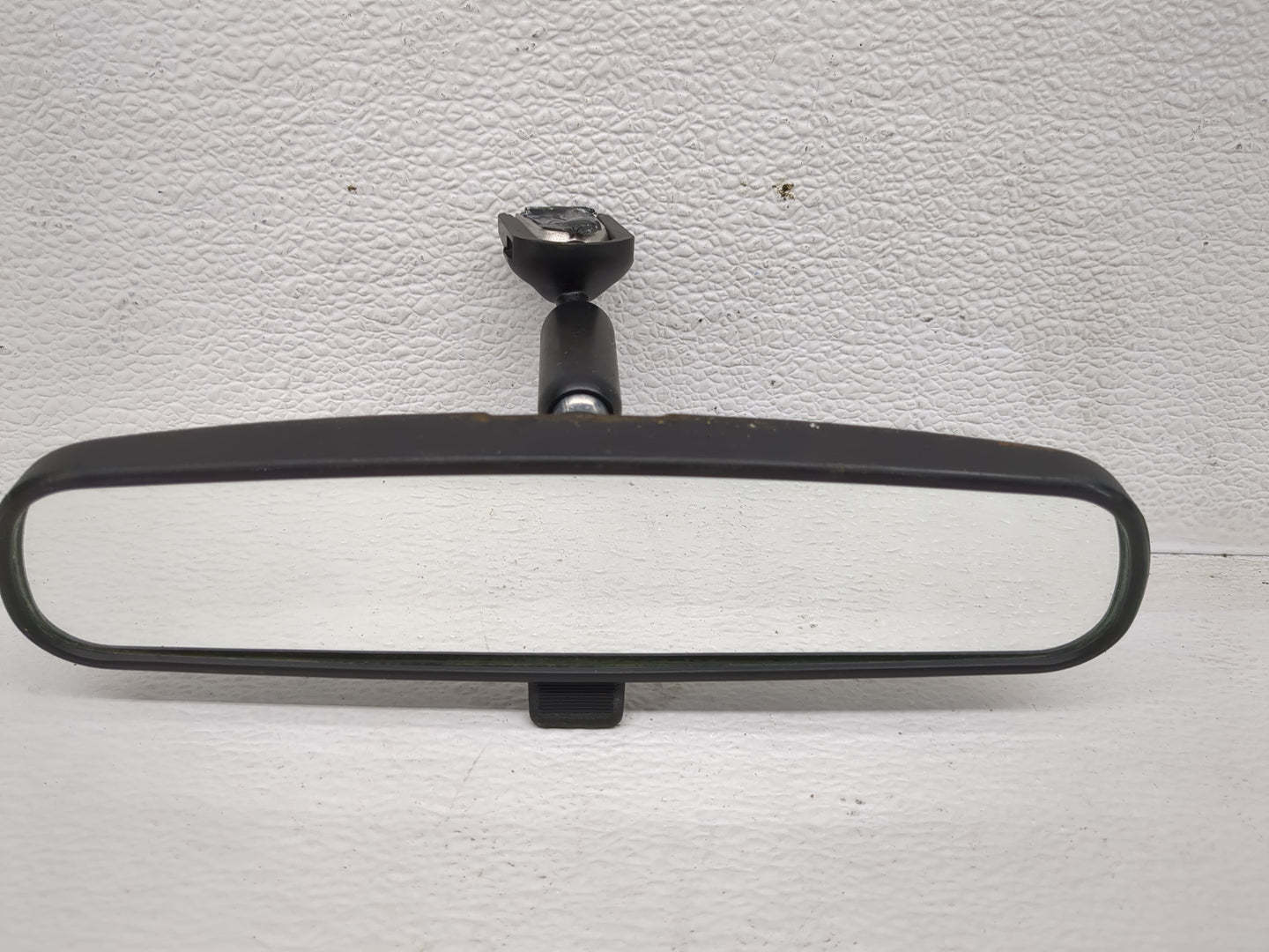 2013 Jeep Compass Interior Rear View Mirror Replacement OEM P/N:E8011681 Fits OEM Used Auto Parts - Oemusedautoparts1.com